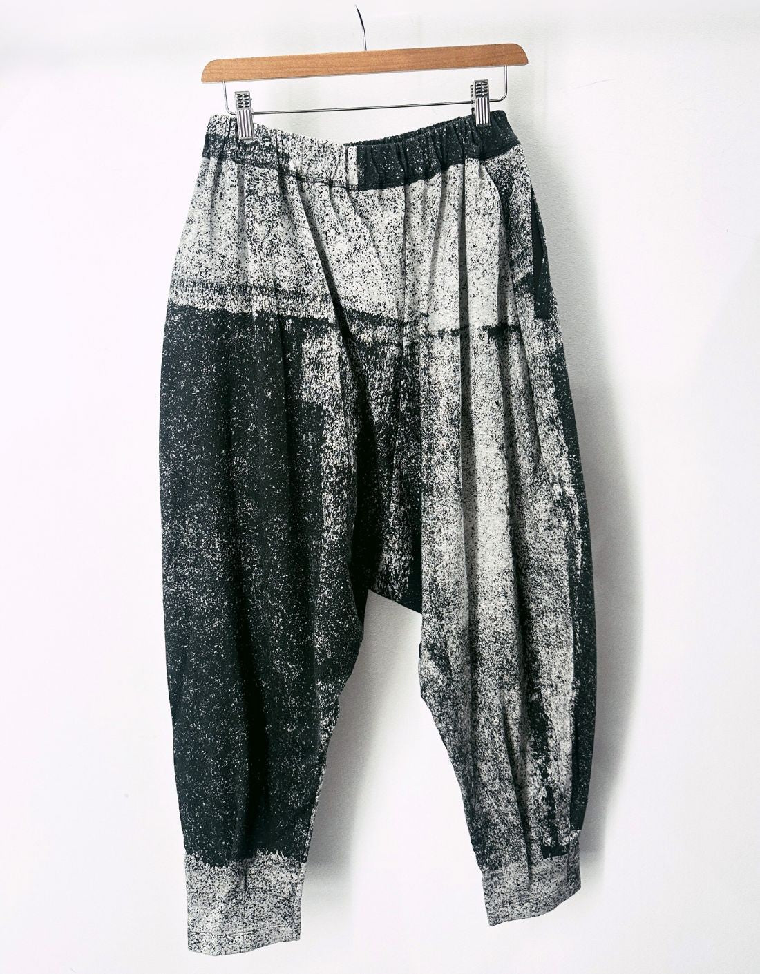 B&W paint drip pants - 243424