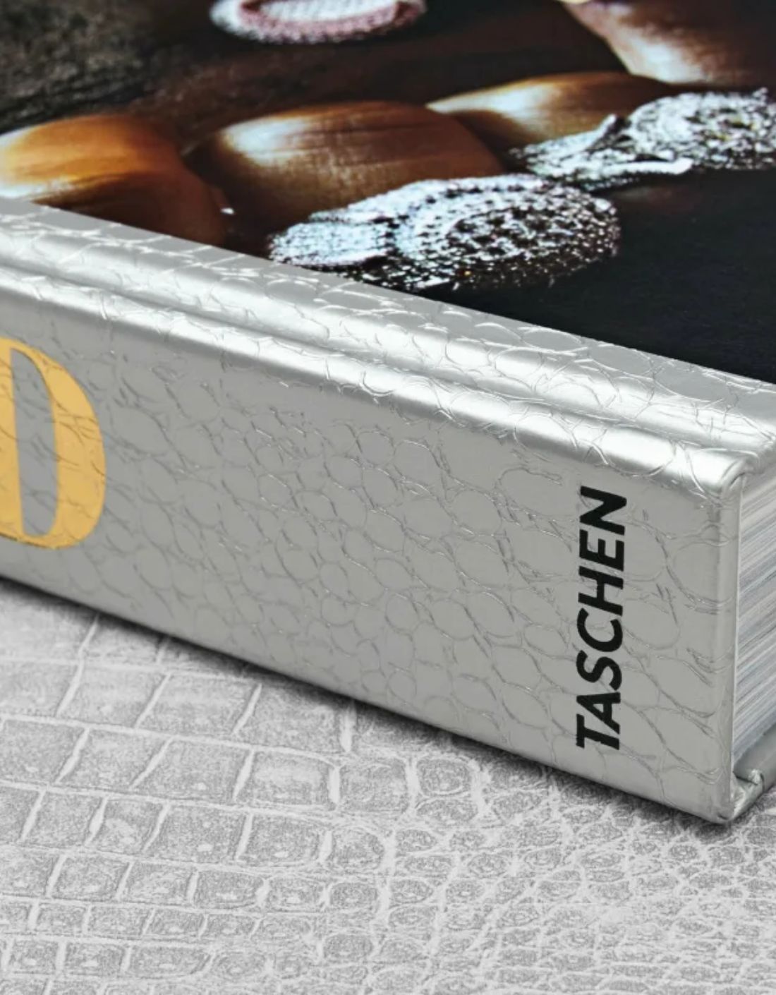 Libro - Ice Cold. A Hip-Hop Jewelry History