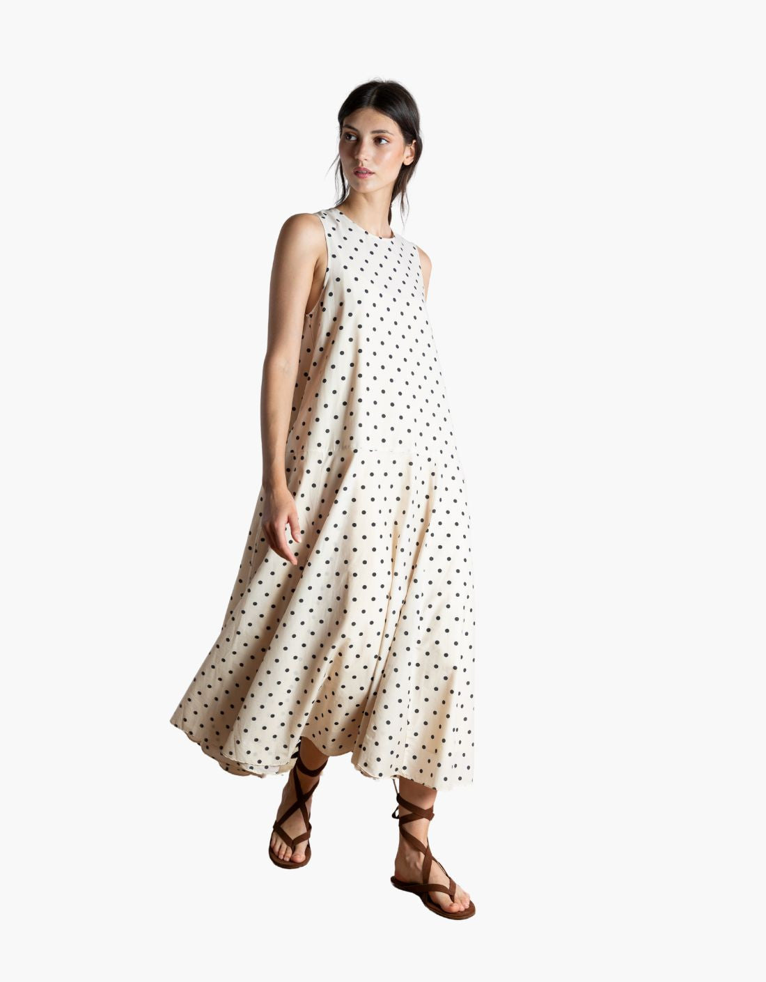 robe à pois noirs et blancs