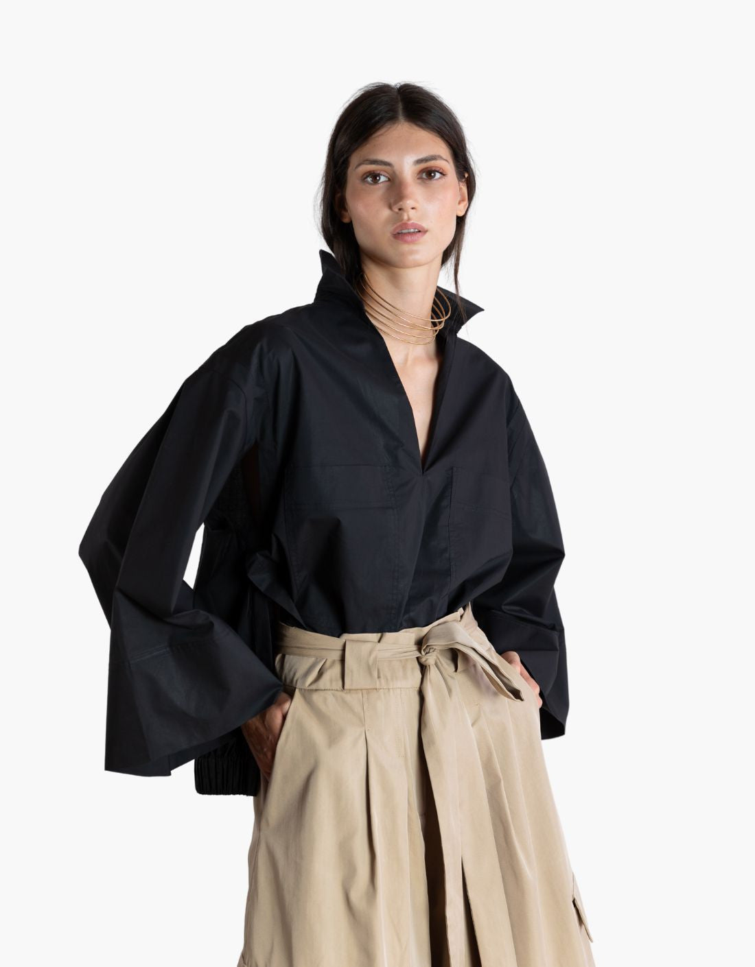 Top con Aperturas y Cuello