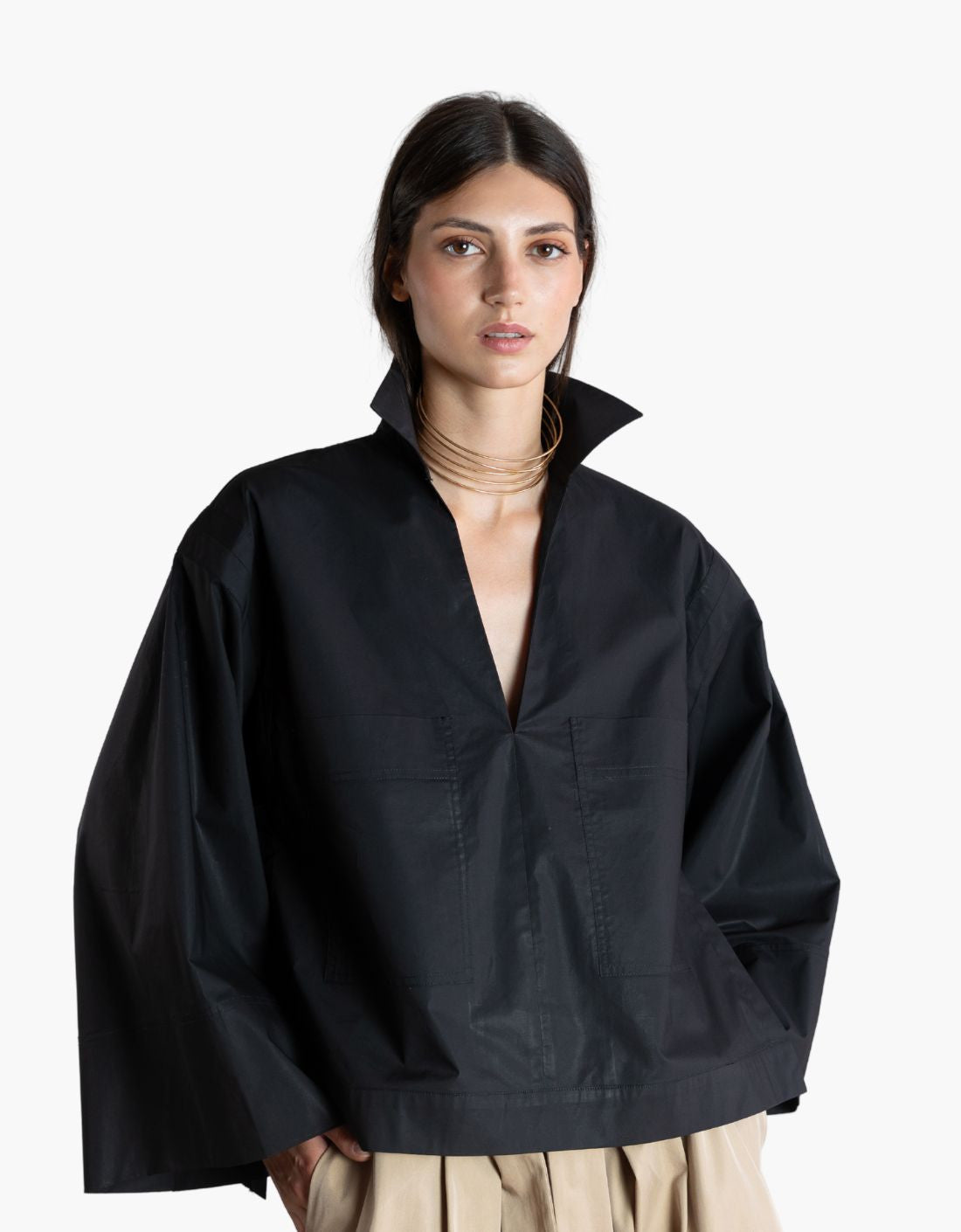 Top con Aperturas y Cuello