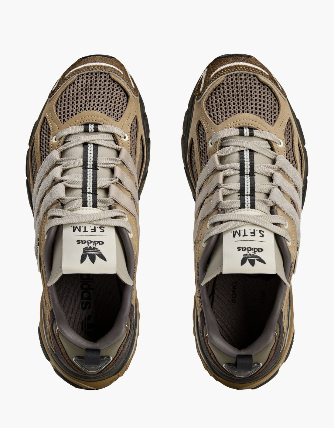 Zapatilla "Adistar Cushion" - ADIDAS X SFTM // MARRÓN