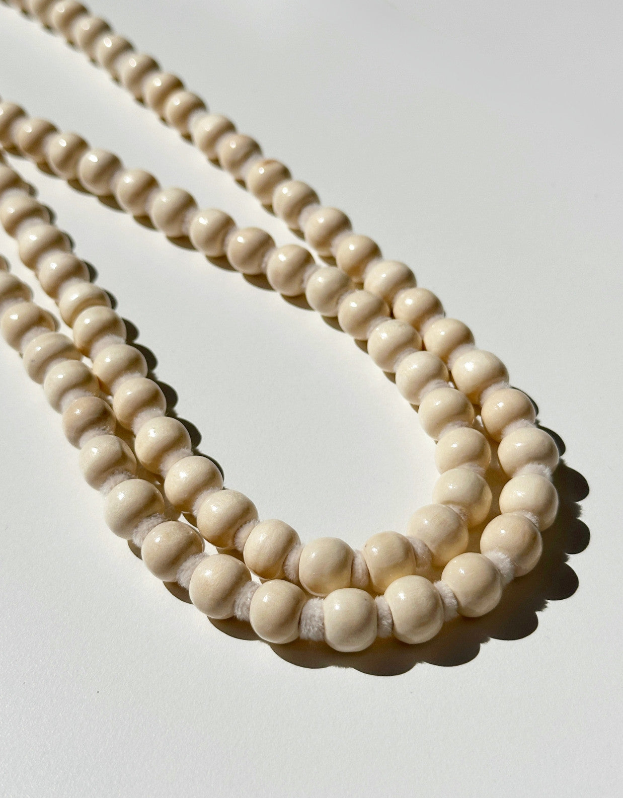 Lanière pour smartphone « Charito » à perles - 125 cm