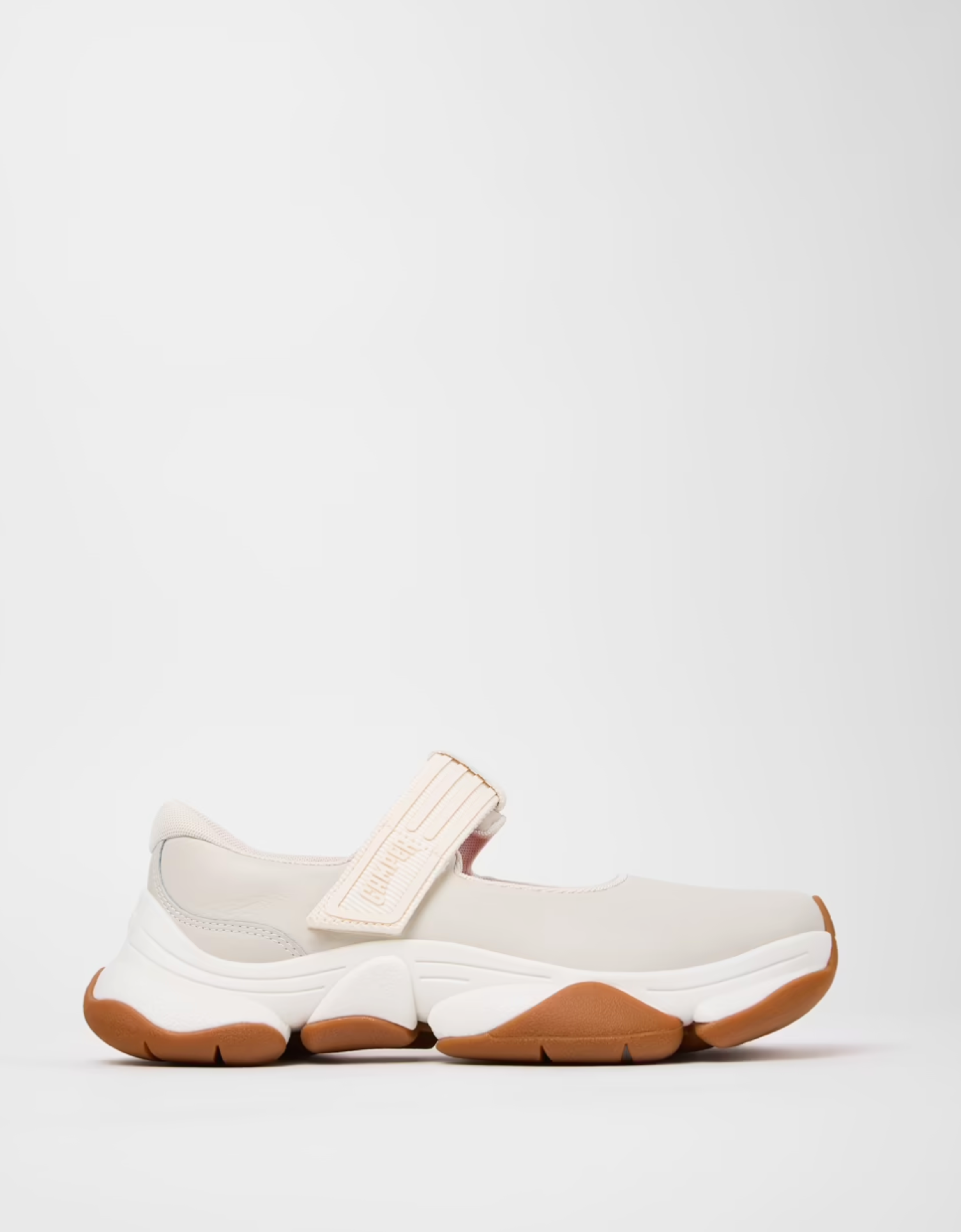 Zapatilla con velcro "Karst" - CAMPER