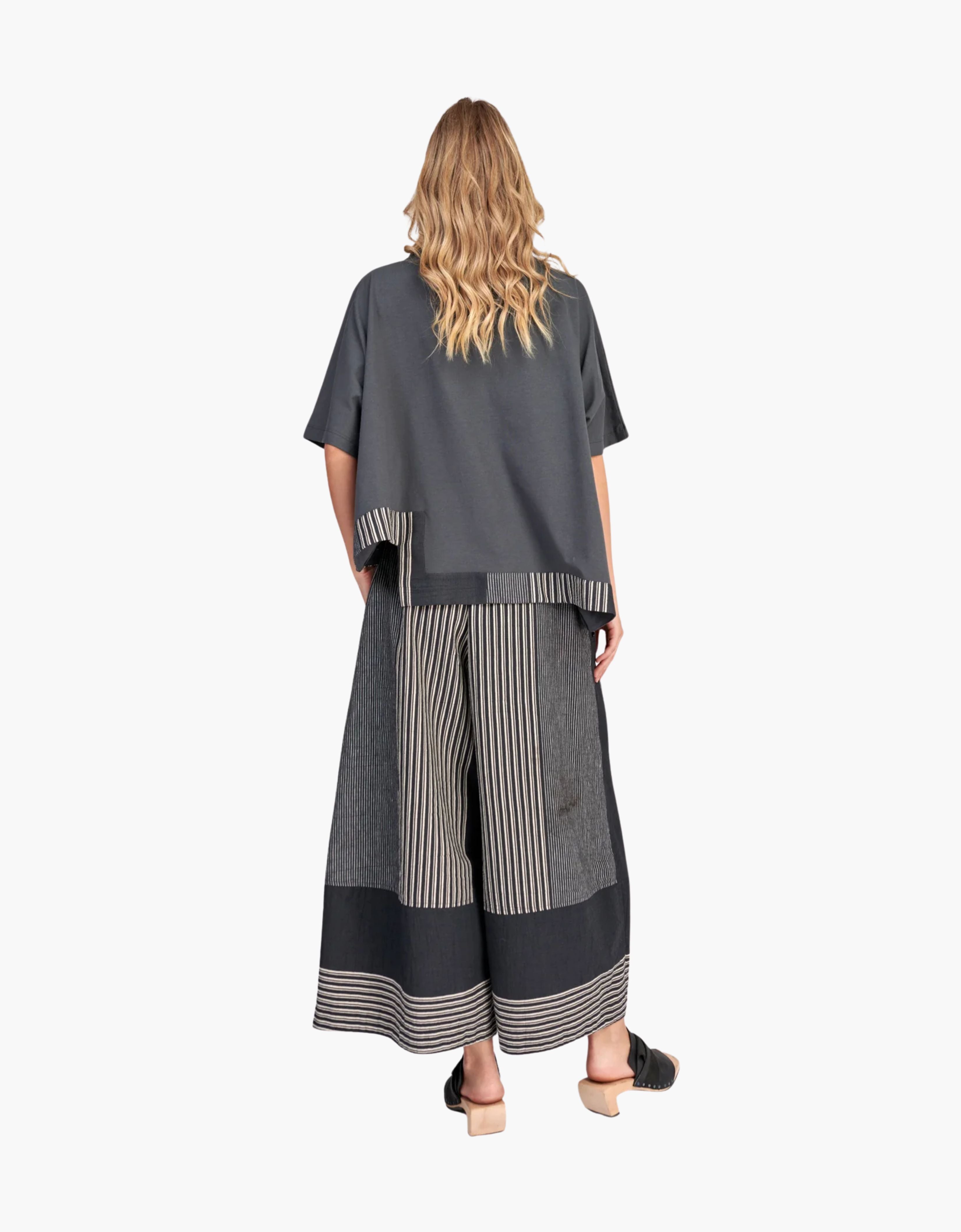 Pantalon cropped a rayas "Darkbar"