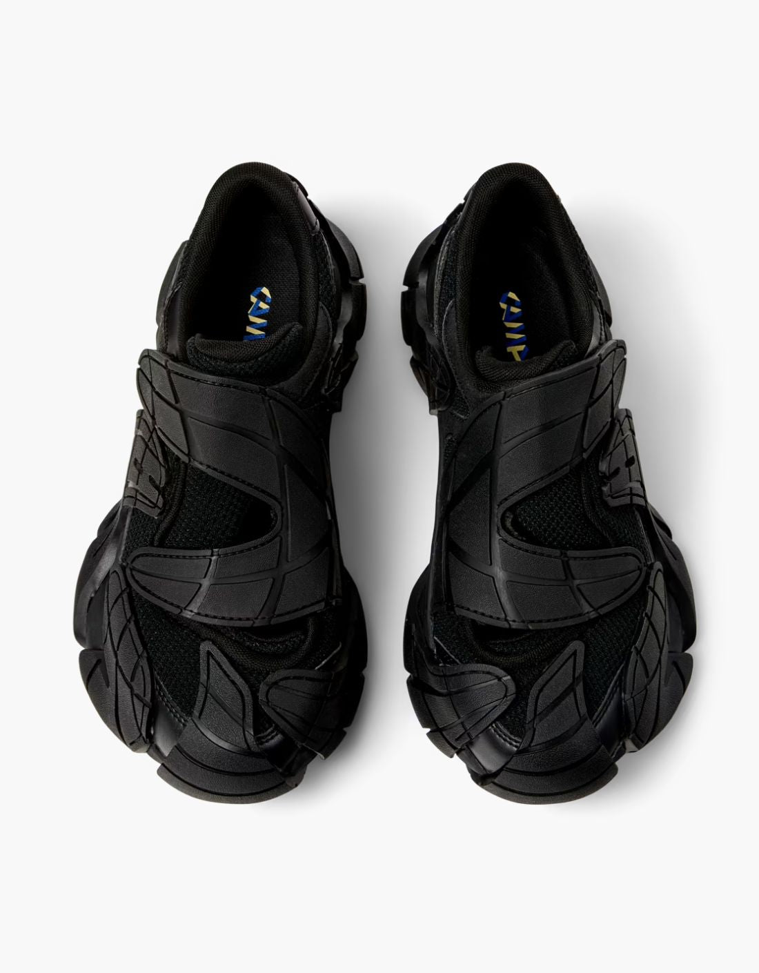 Zapatillas de tejido negras semiabiertas "Tormenta" - Camper LAB