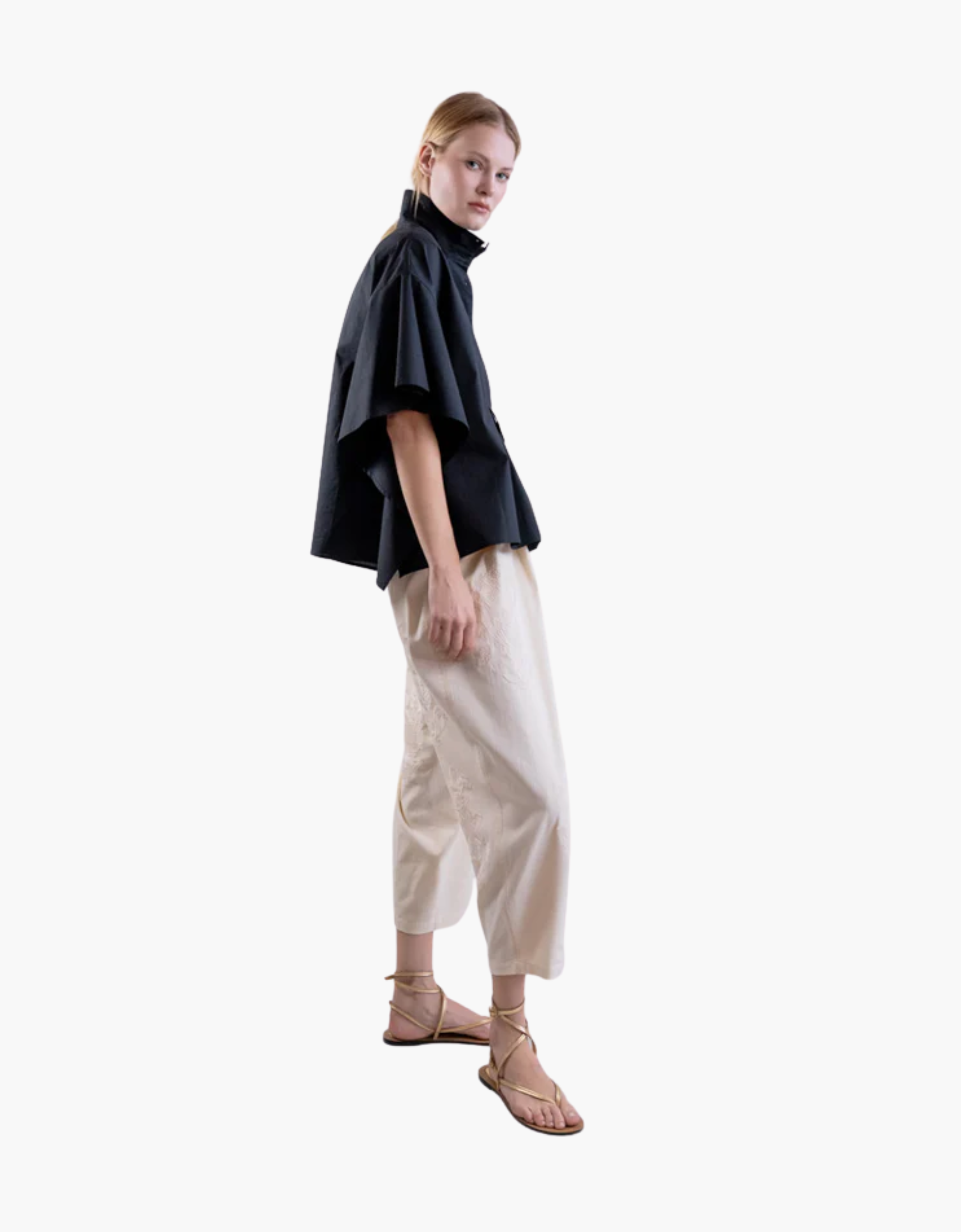 Pantalón tejido bordado