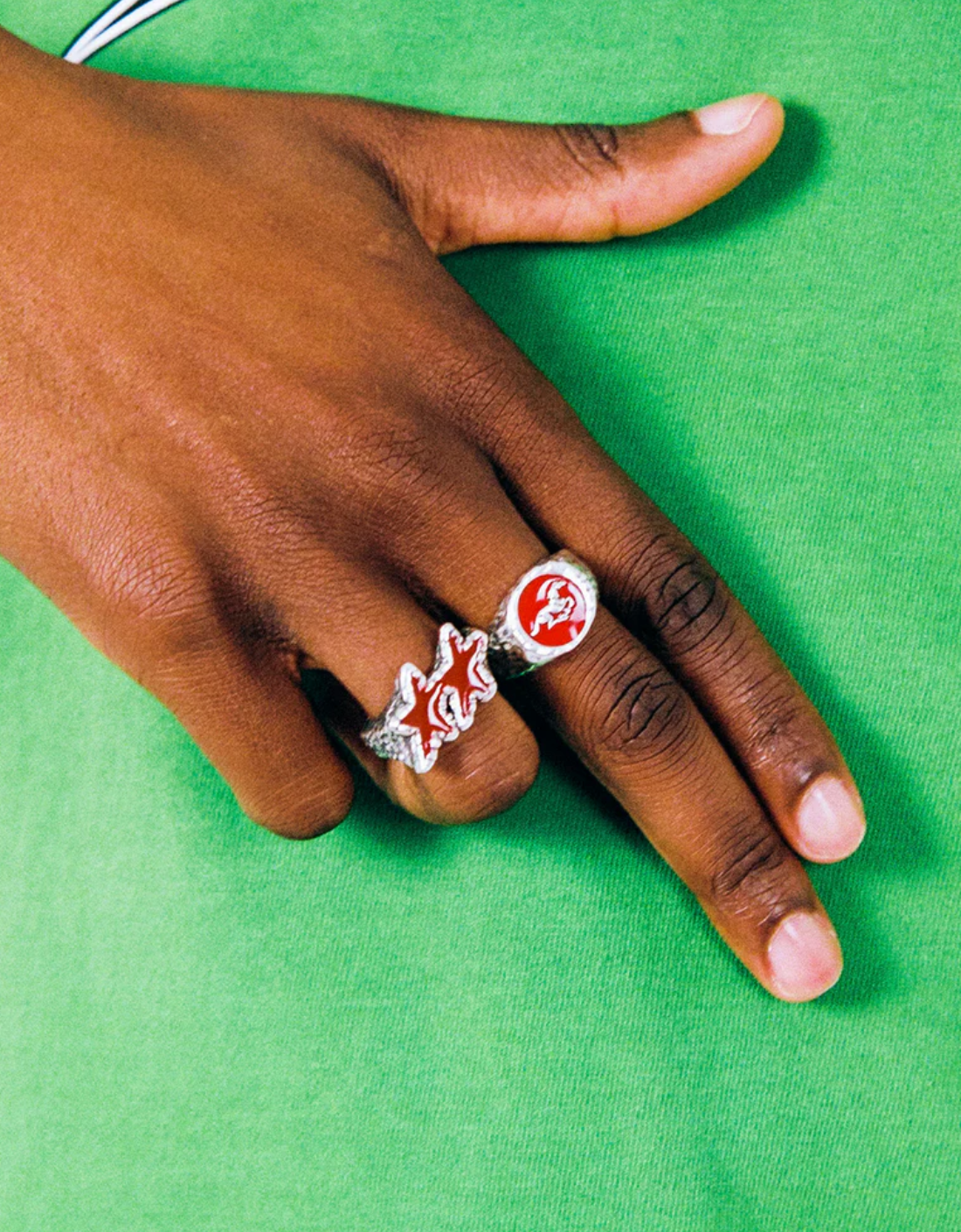 Anillo "Red Melted Stars"