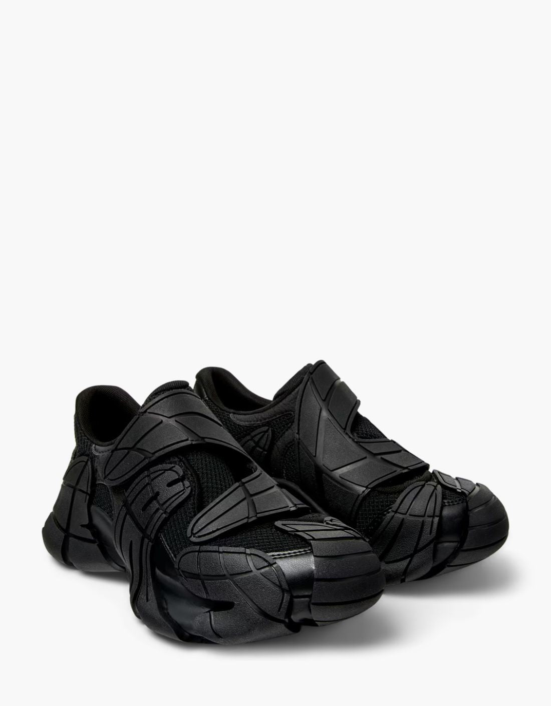 Zapatillas de tejido negras semiabiertas "Tormenta" - Camper LAB