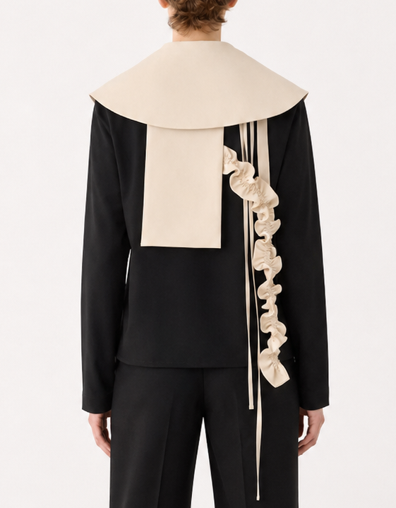 Collar con volantes