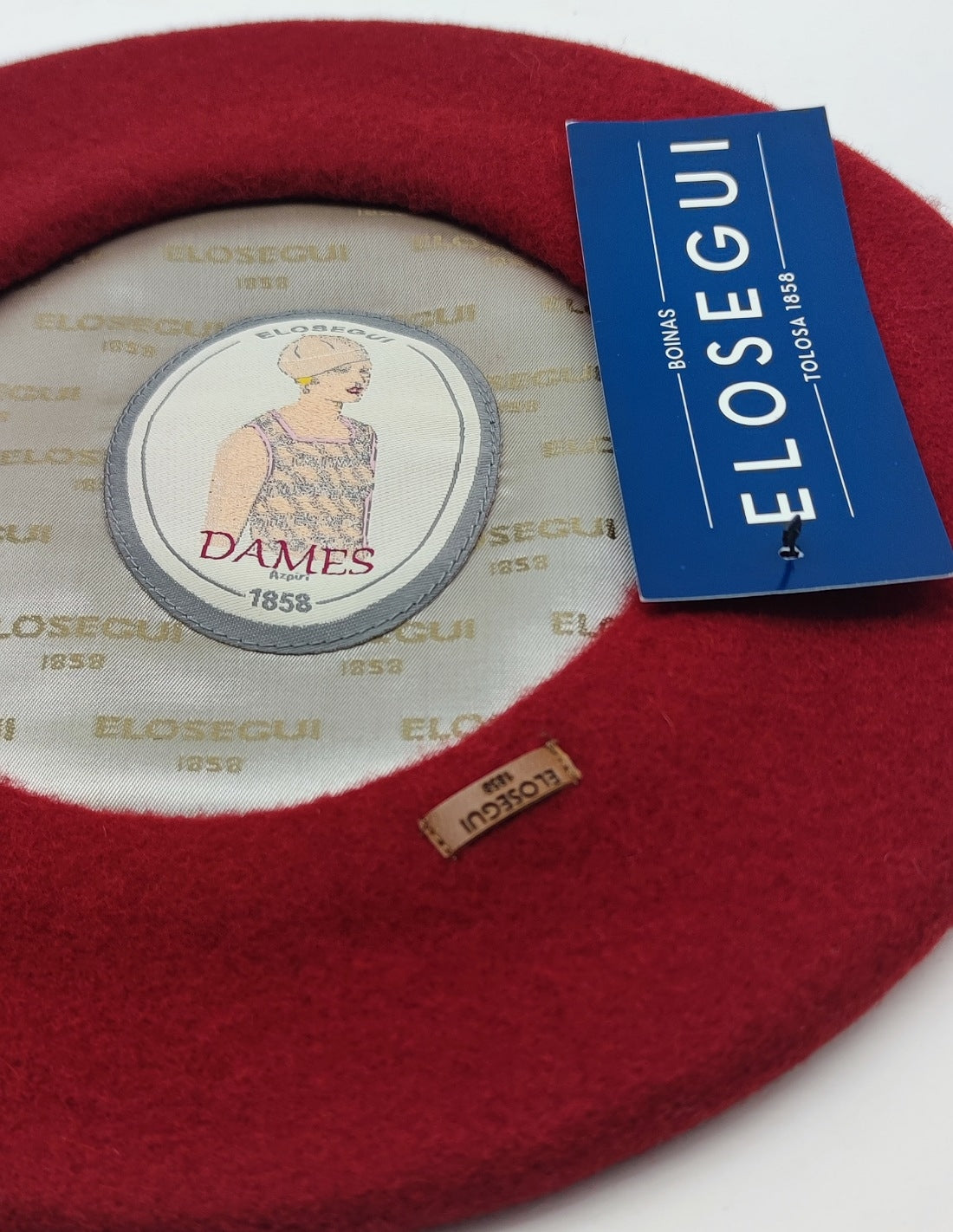 Boina para dama ELOSEGUI de lana en color gris, con diseño clásico y suave textura, ideal para estilo elegante y cómodo.