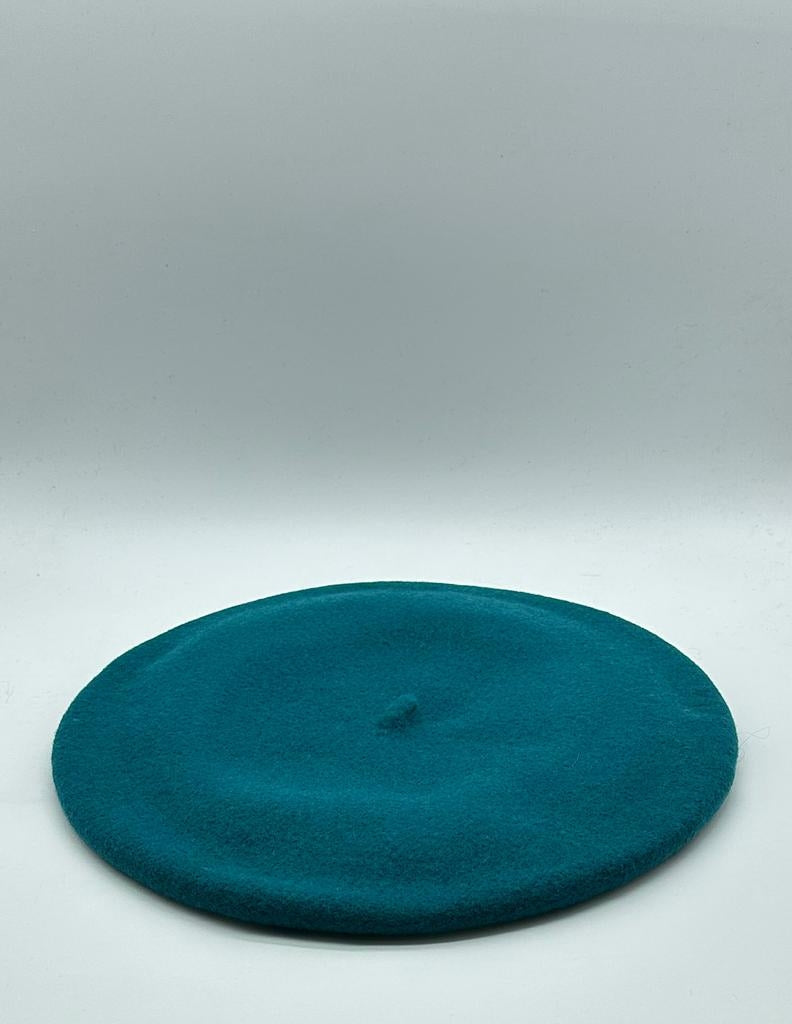 Boina ELOSEGUI para dama en tejido de lana, estilo clásico y elegante, ideal para el invierno y look sofisticado.