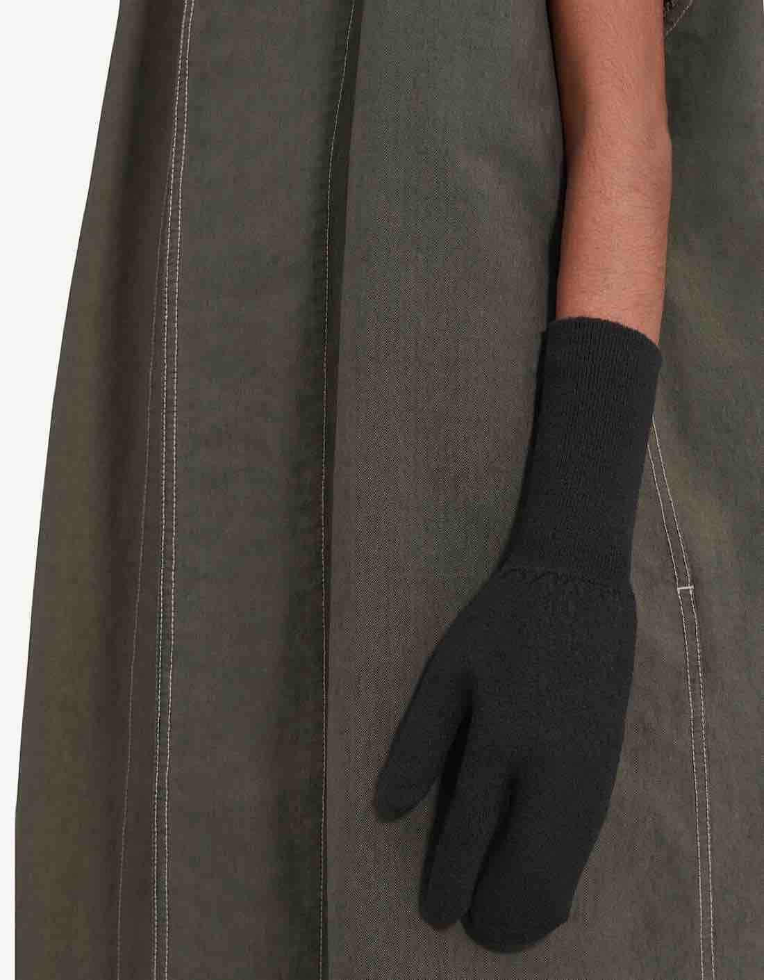 Gants en laine noire MM6