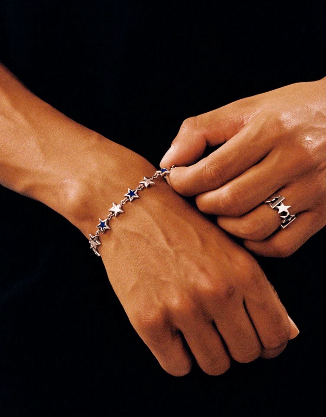 Pulsera - "Enamered Stars"