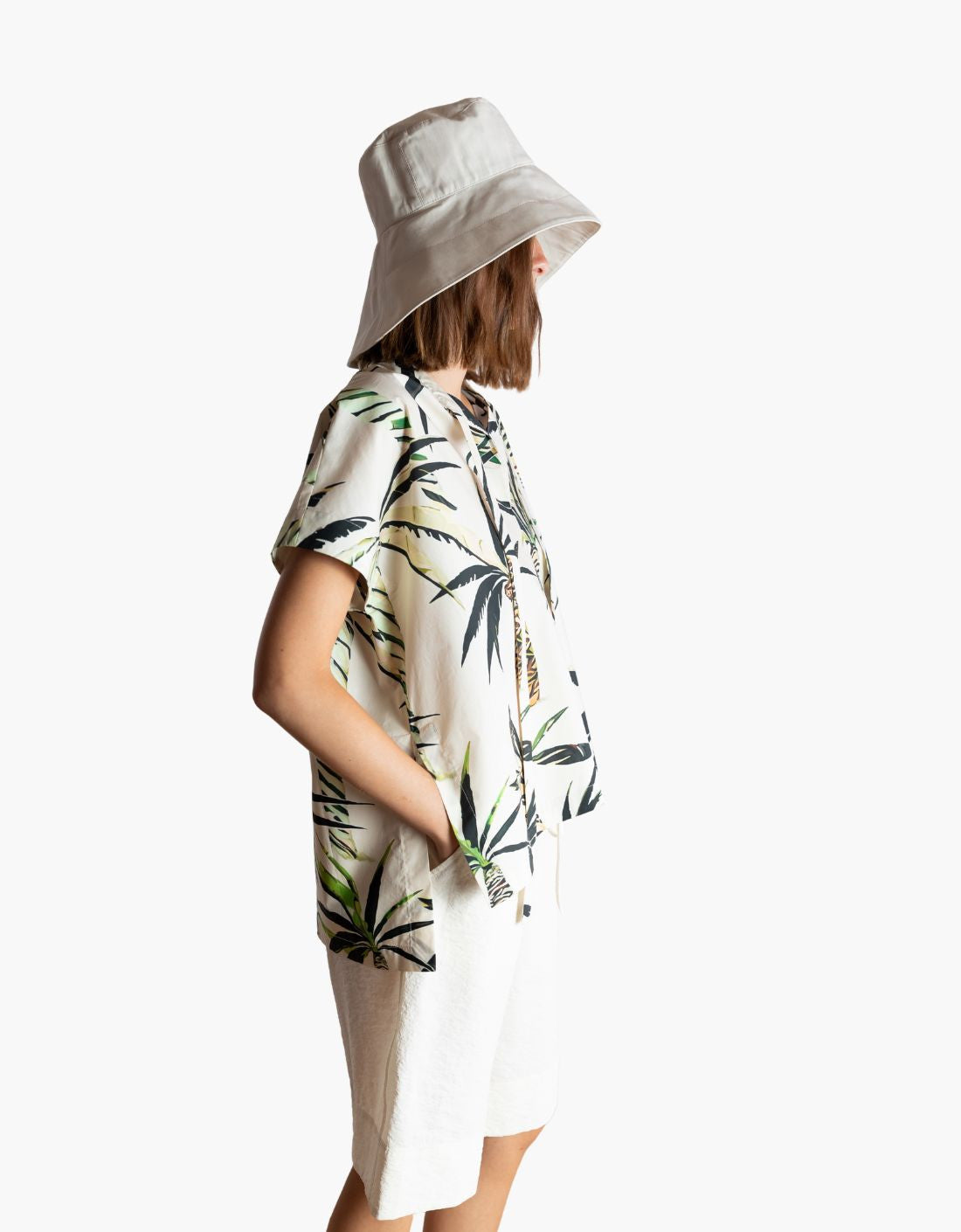 Camisa con lazada "Palmeras"