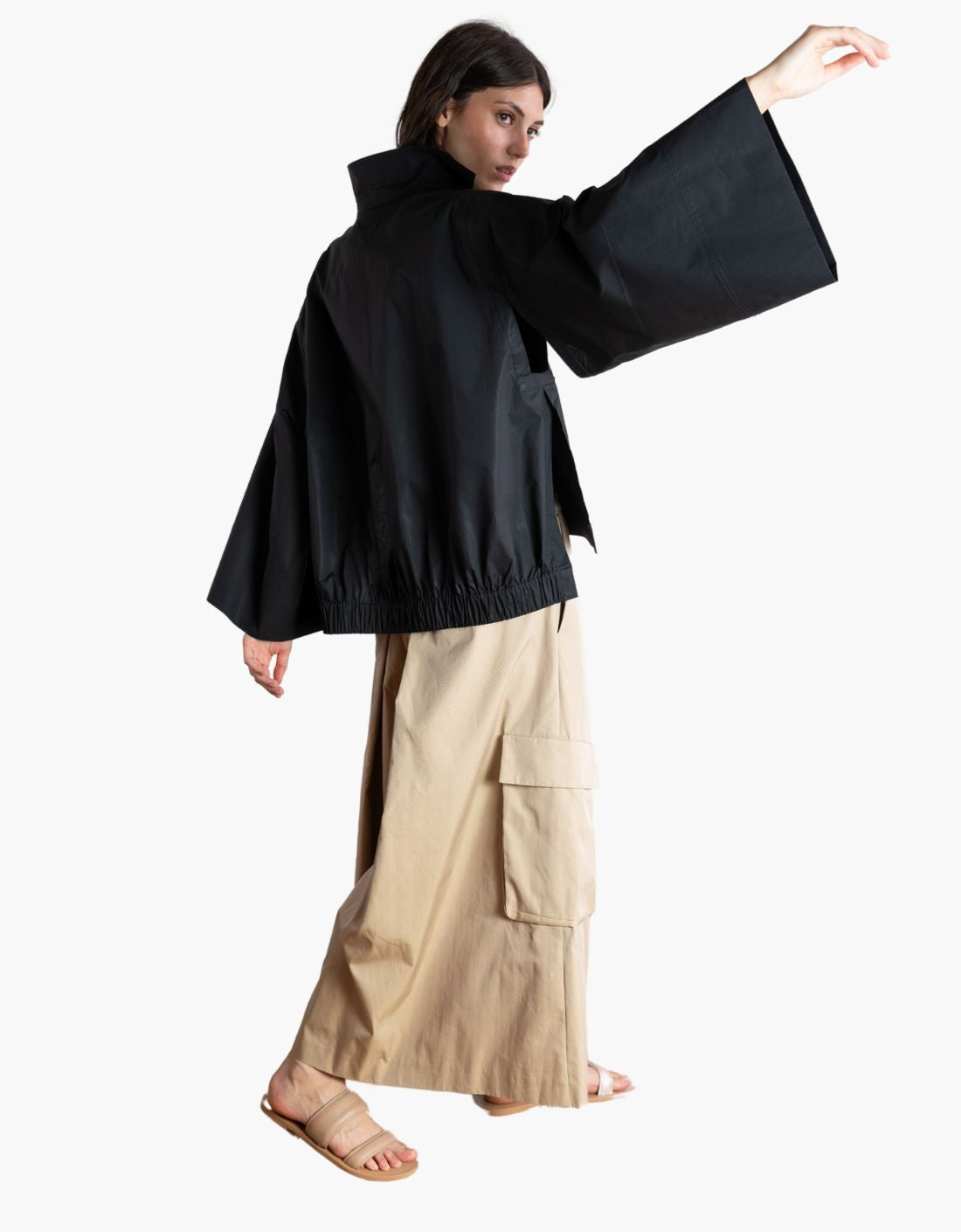 Top con Aperturas y Cuello