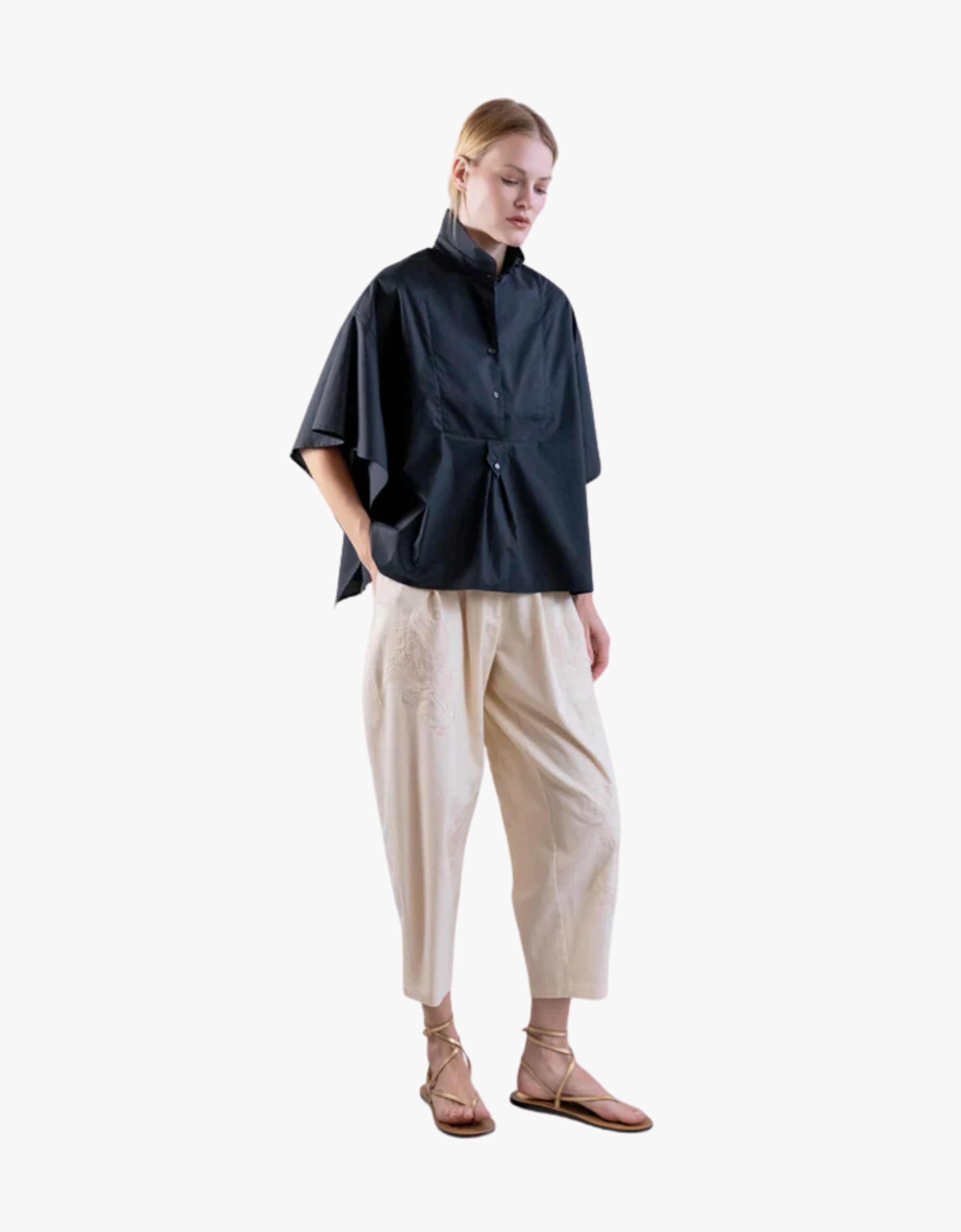 Pantalón tejido bordado