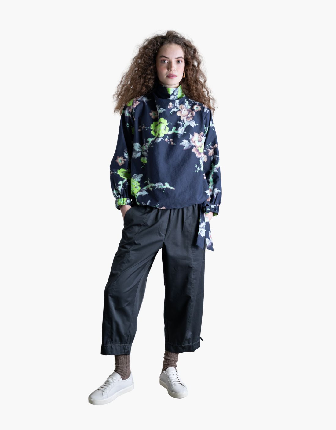 Blusa cuello alto "Indian Flower"