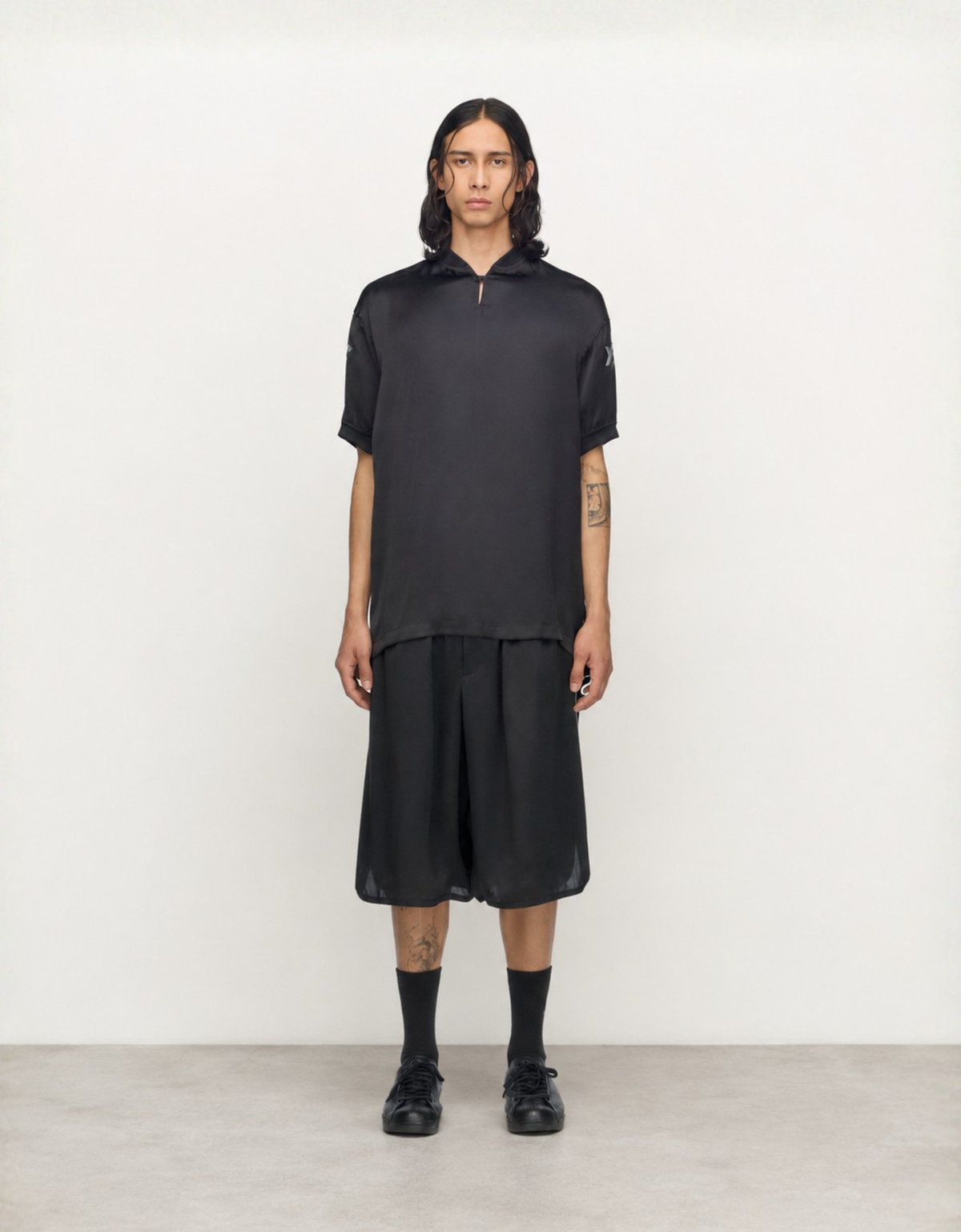 Bermuda satinada "Logo shorts" Y-3 – vista principal