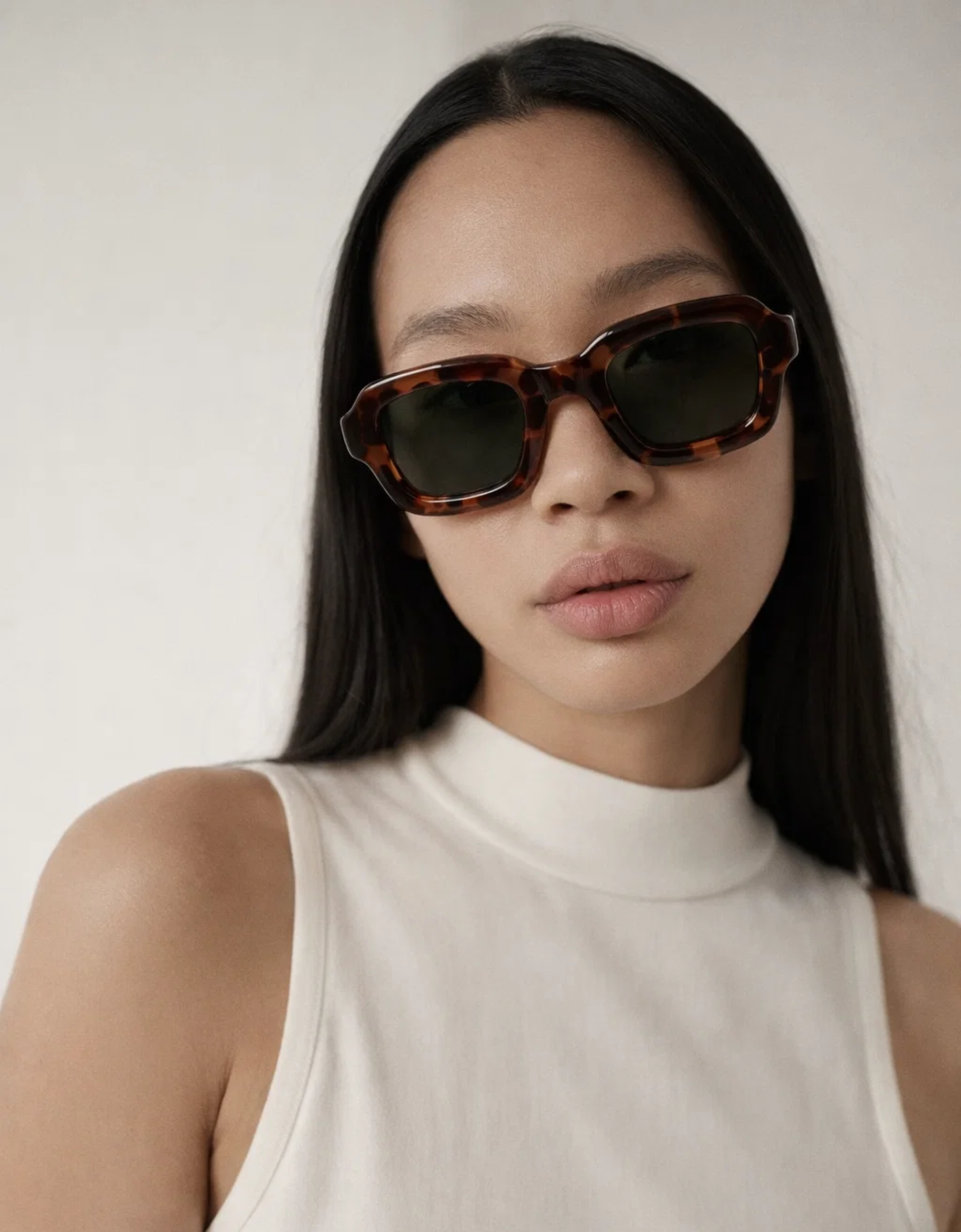 "Lana Blush" glasses