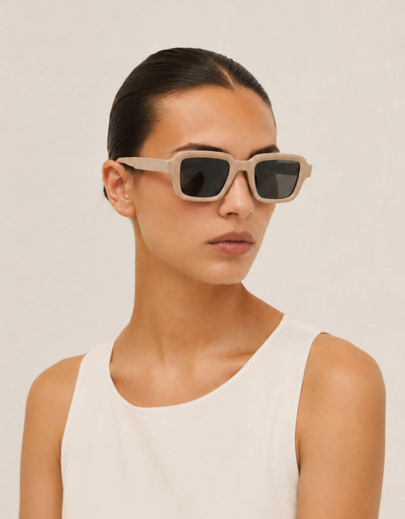 "Avery Carbon" glasses