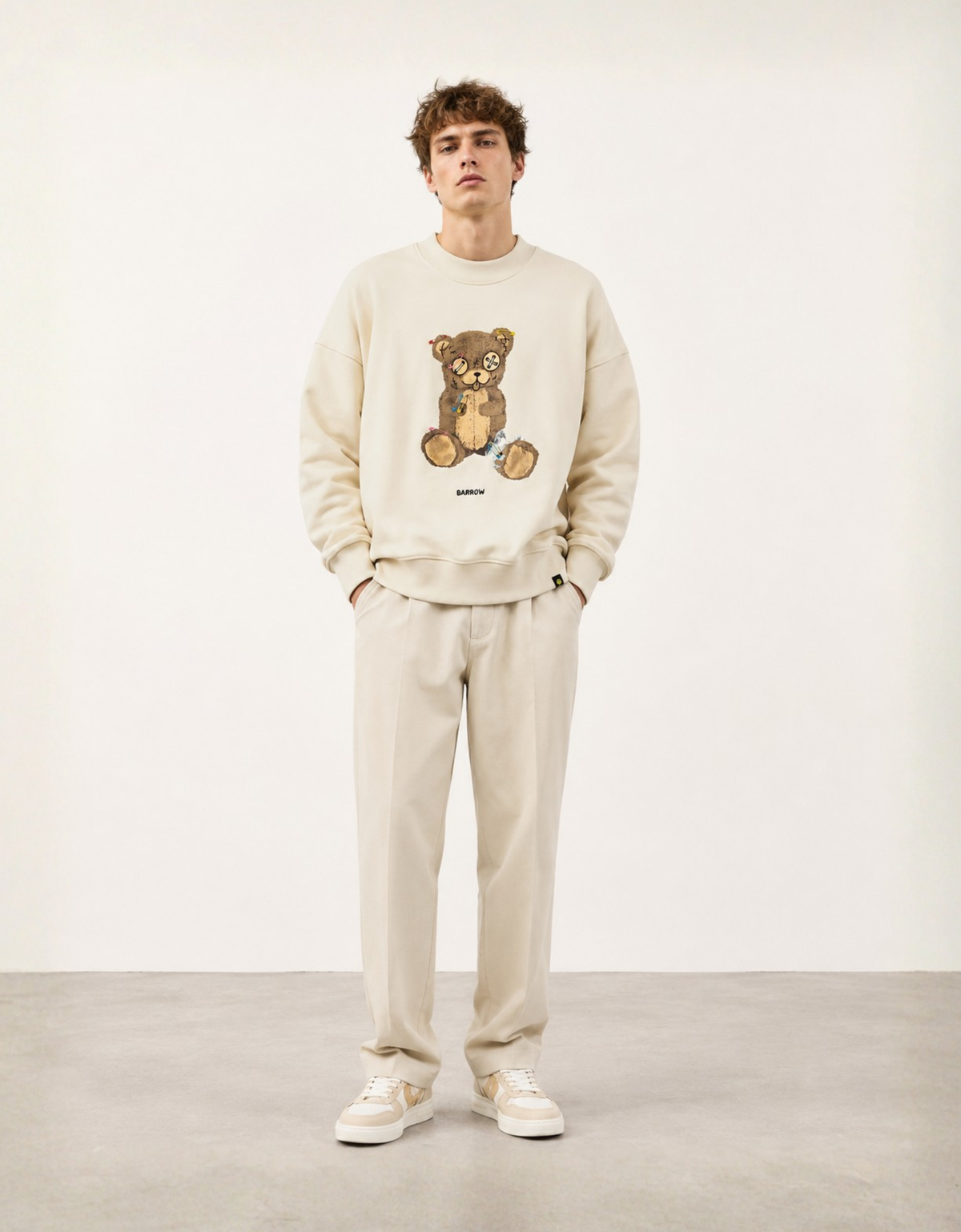 Sudadera con imperdibles "Pin Bear" – vista 2