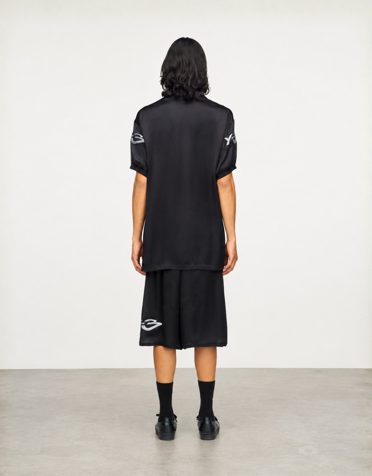 Bermuda satinada "Logo shorts" Y-3 – vista 2