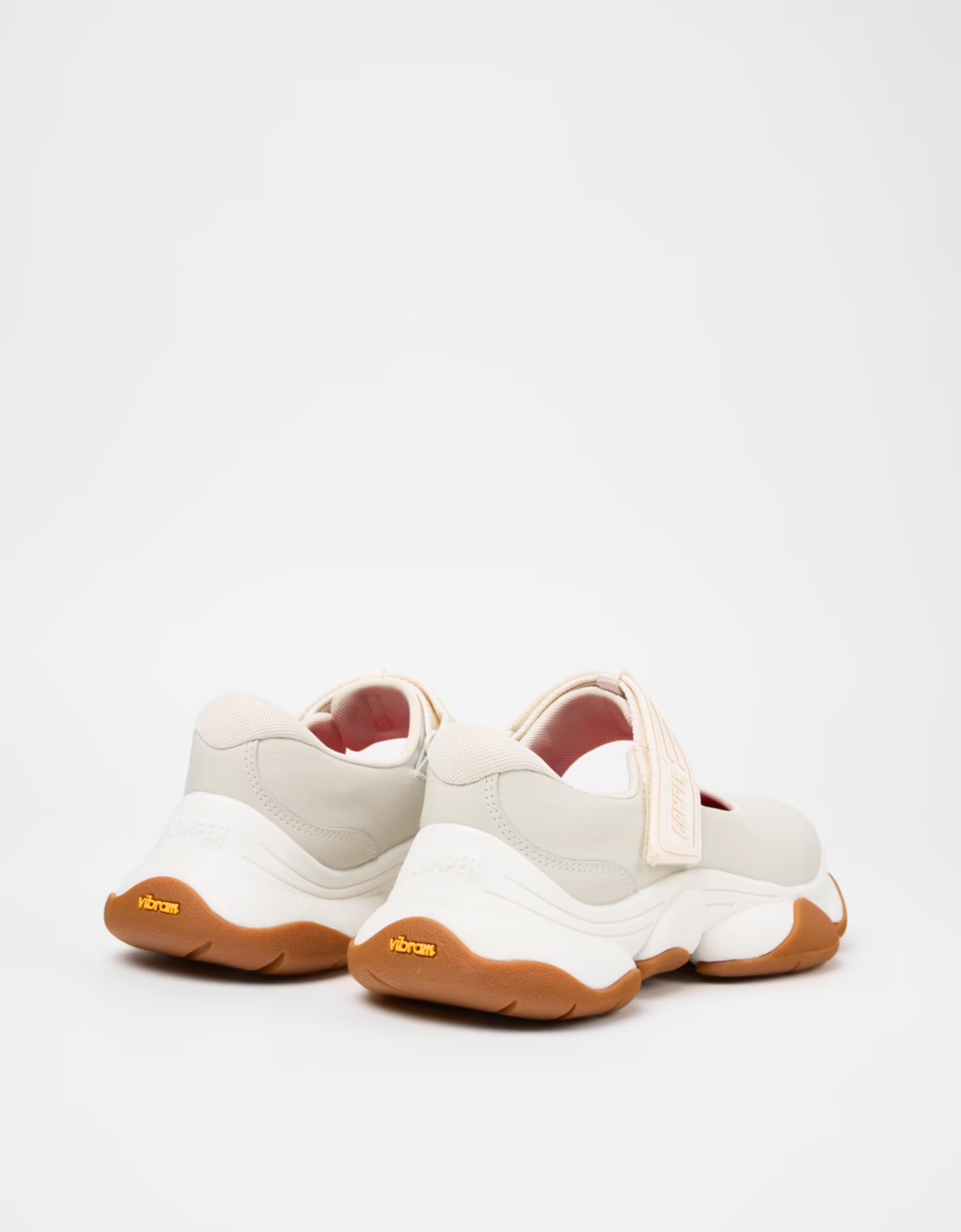 Zapatilla con velcro "Karst" - CAMPER