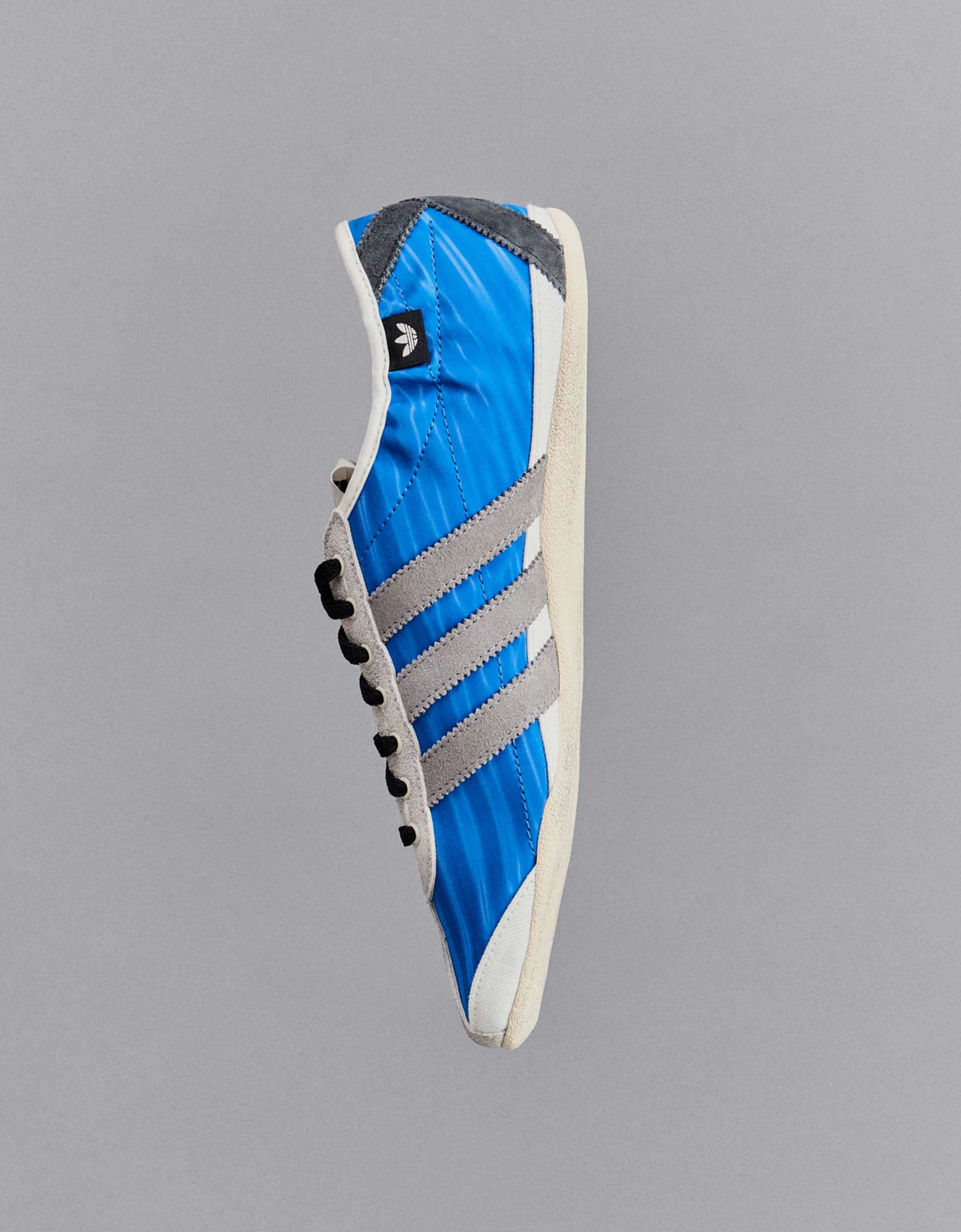 Zapatilla "Tokyo" Azul - ADIDAS X SFTM