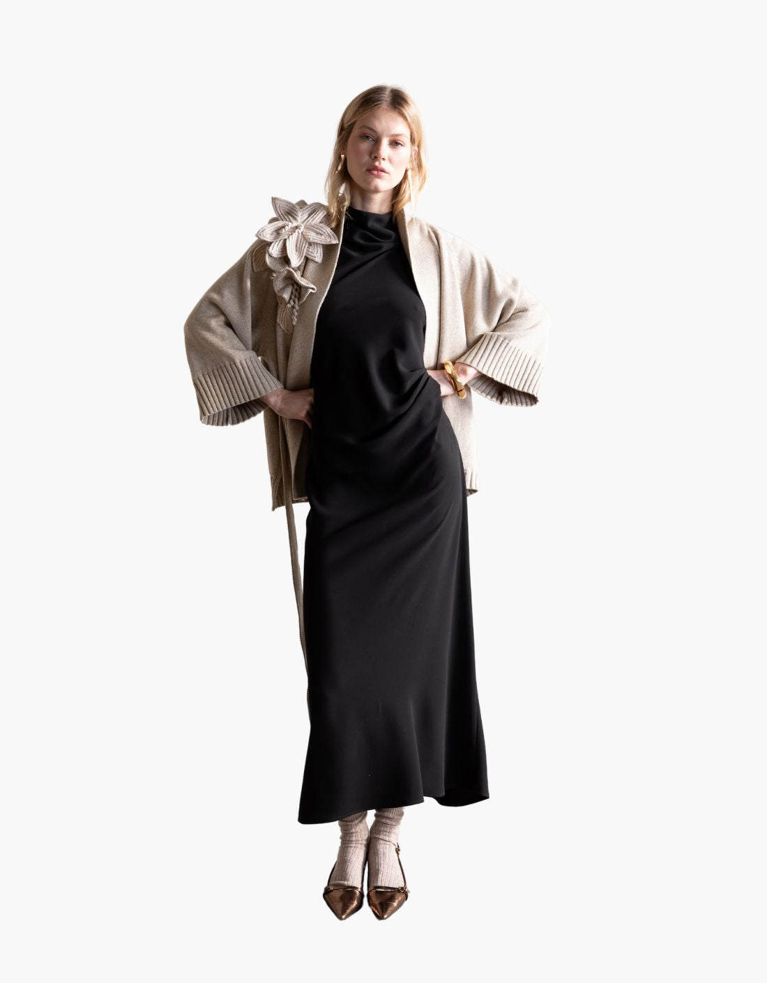 Cardigan cunturón largo flor con lana