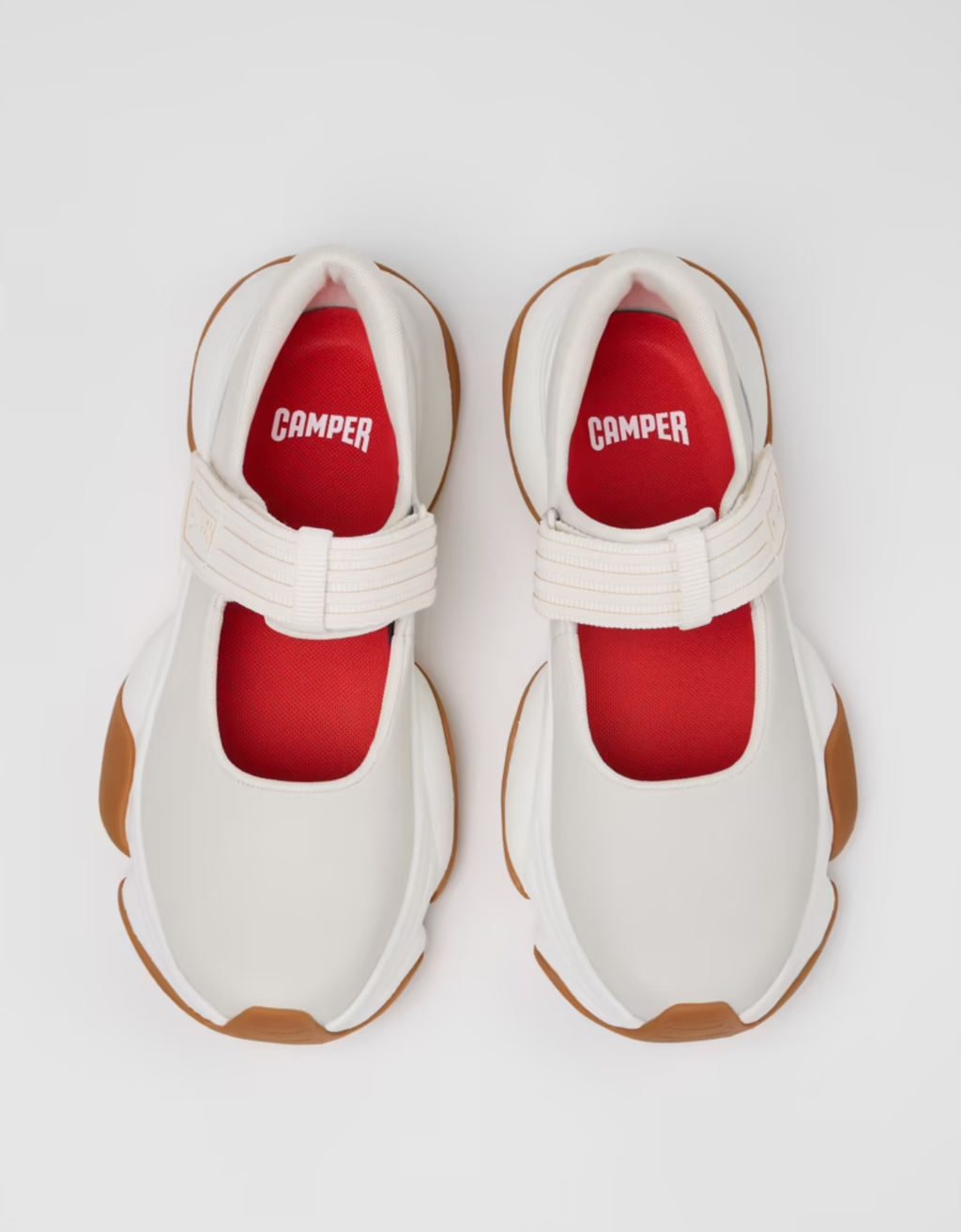 Zapatilla con velcro "Karst" - CAMPER