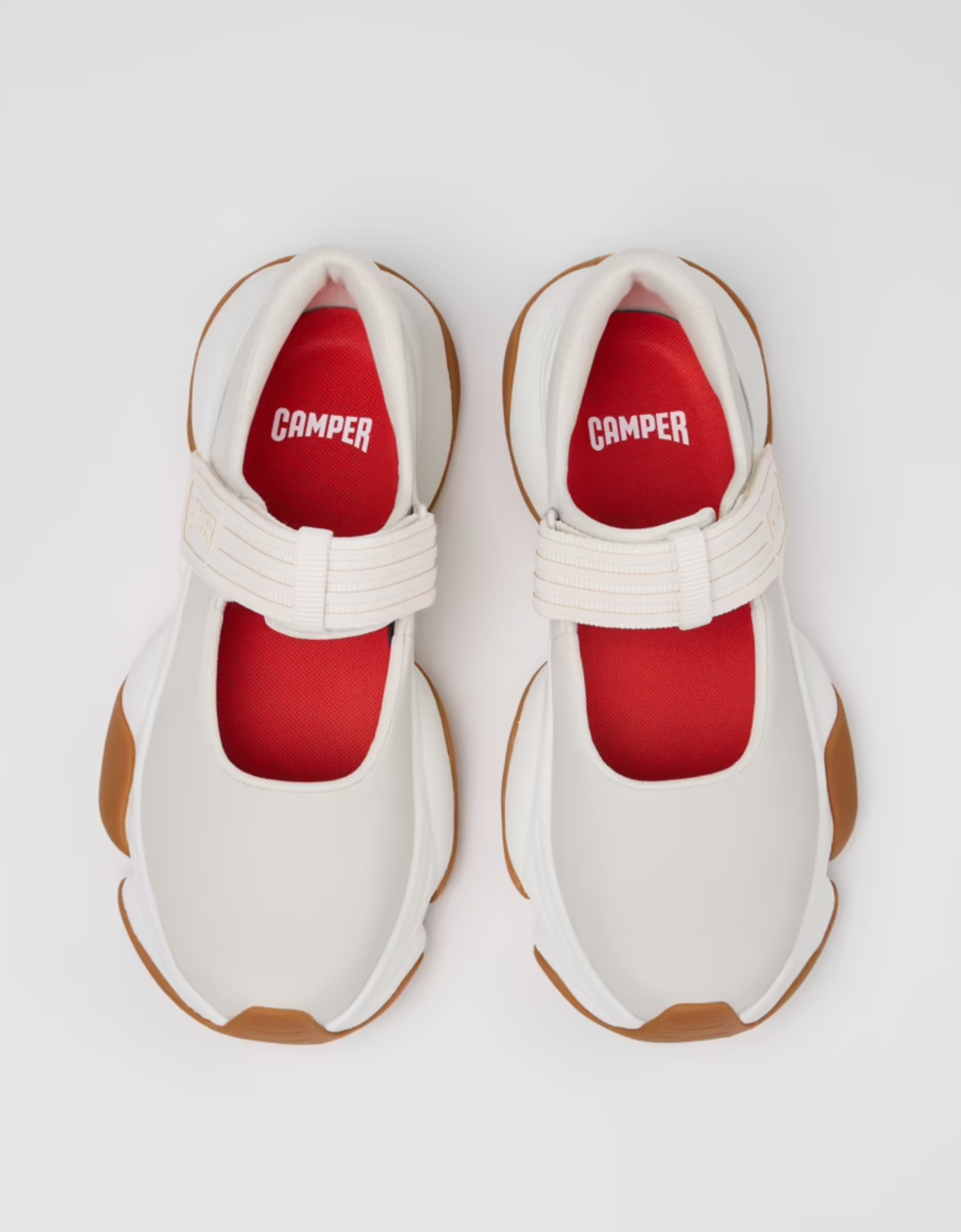 Zapatilla con velcro "Karst" - CAMPER