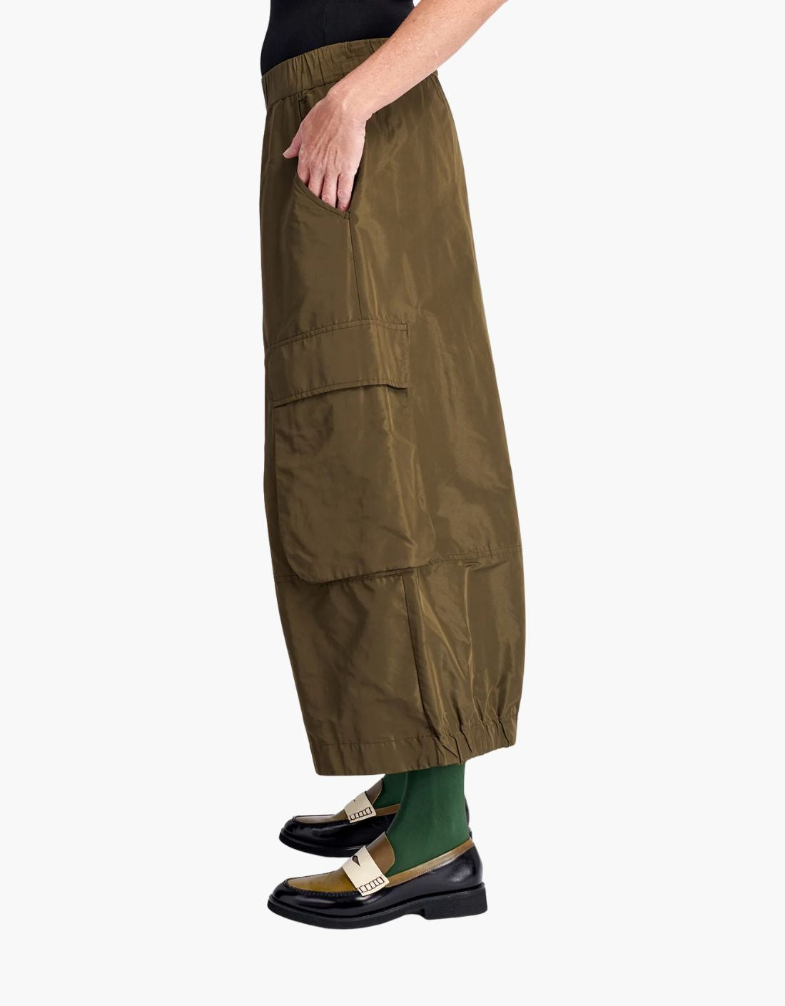 Pantalón cargo cropped "Urban Wide"