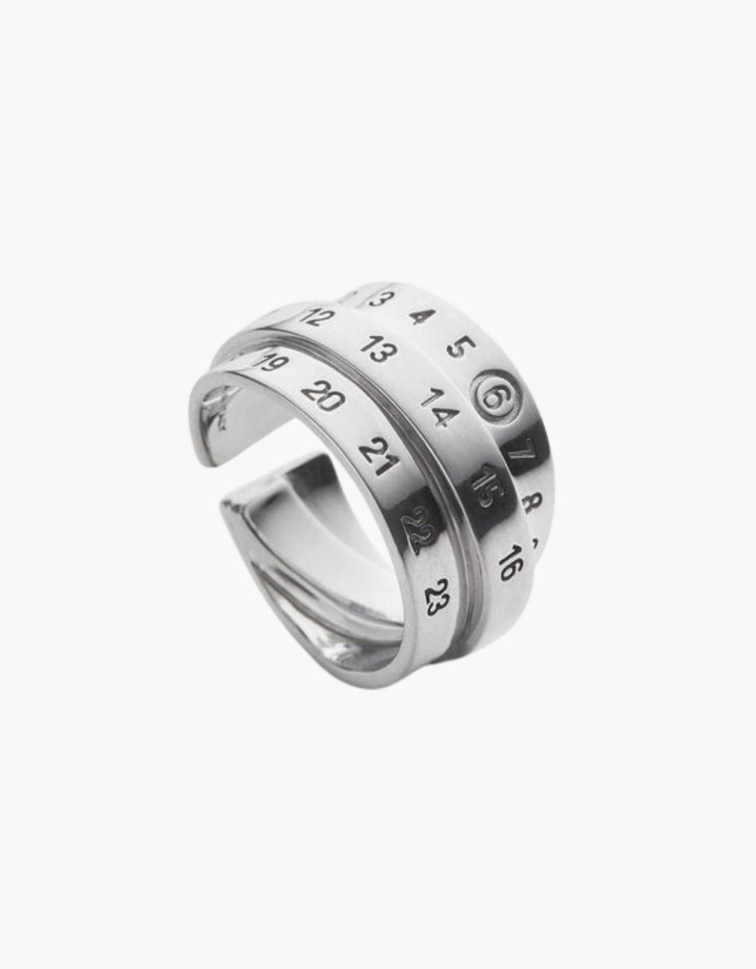 Pendiente cuff "Numeric Signature" - MM6