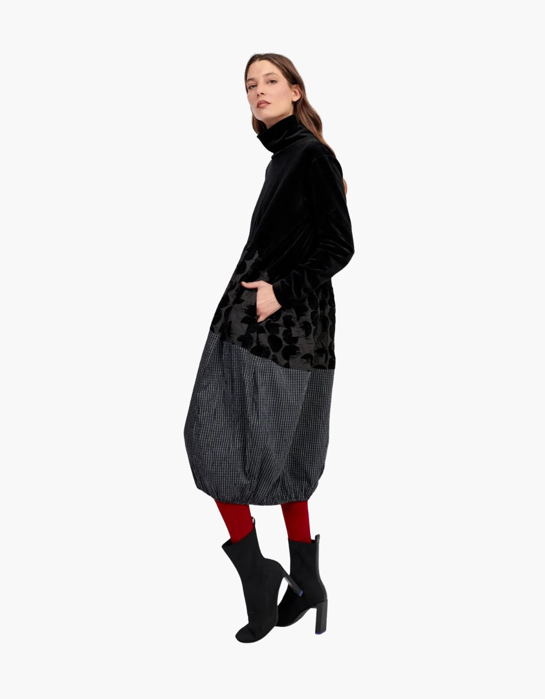 Vestido en terciopelo y tejido arrugado "Cocoon Mix"