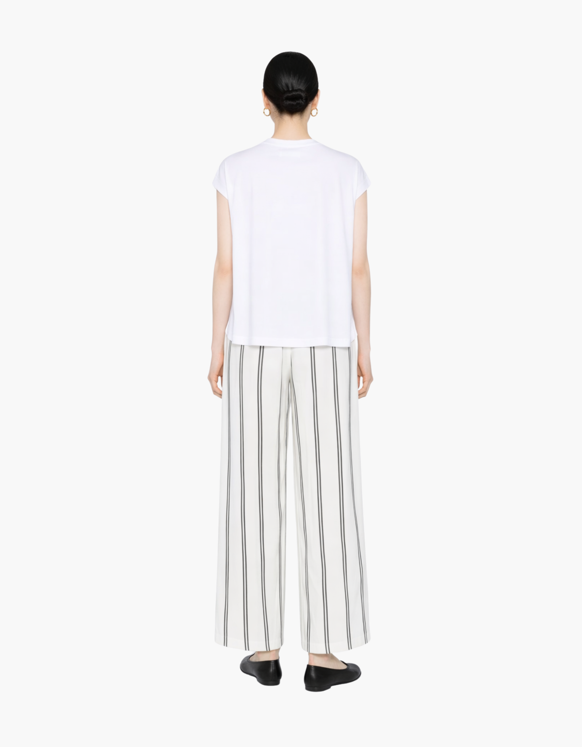 Camiseta fruncida cuello V – vista 9