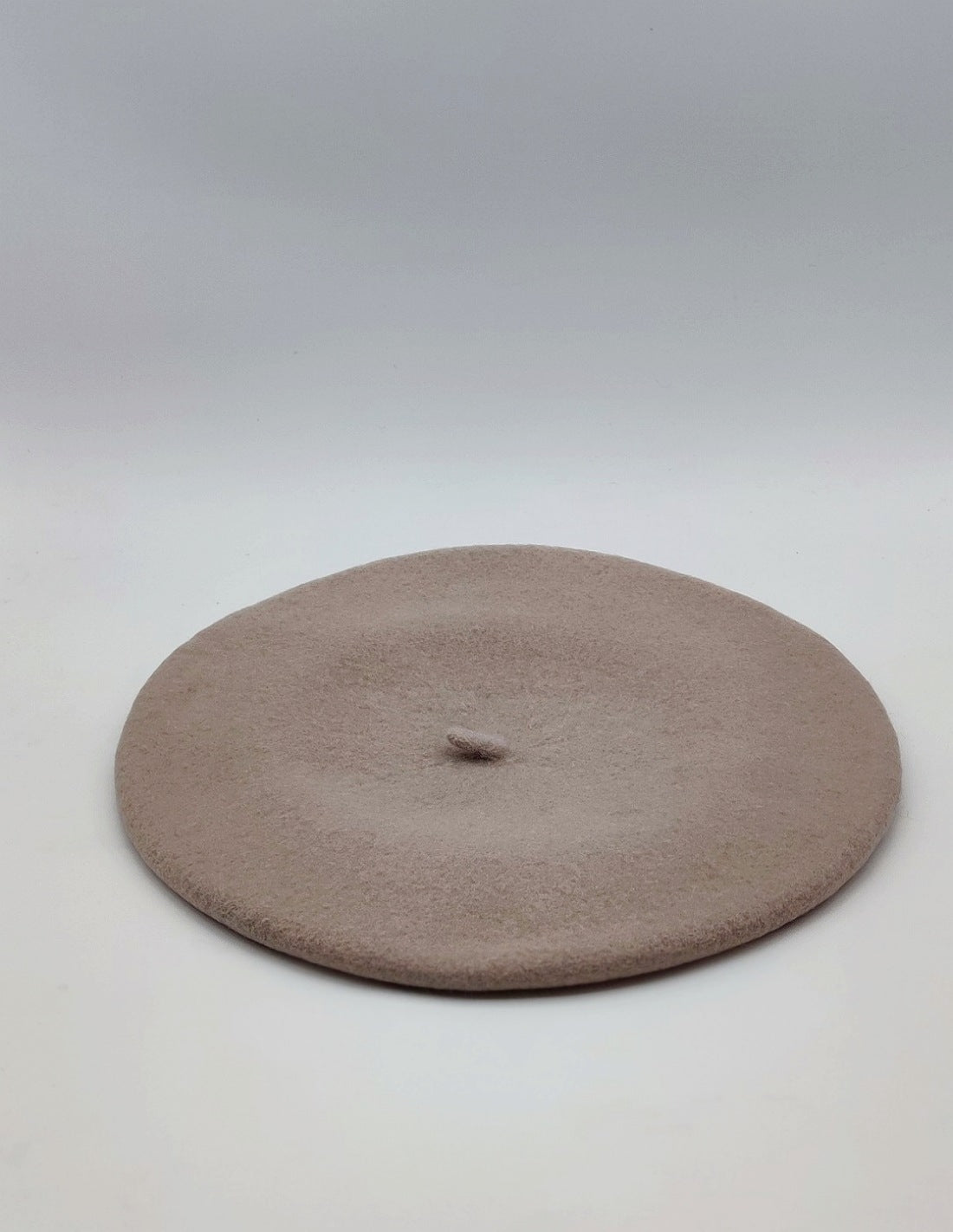 Boina ELOSEGUI para mujer, estilo clásico, en color negro, con diseño elegante y cómodo para el uso diario.