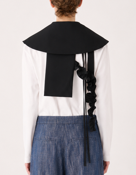 Collar con volantes