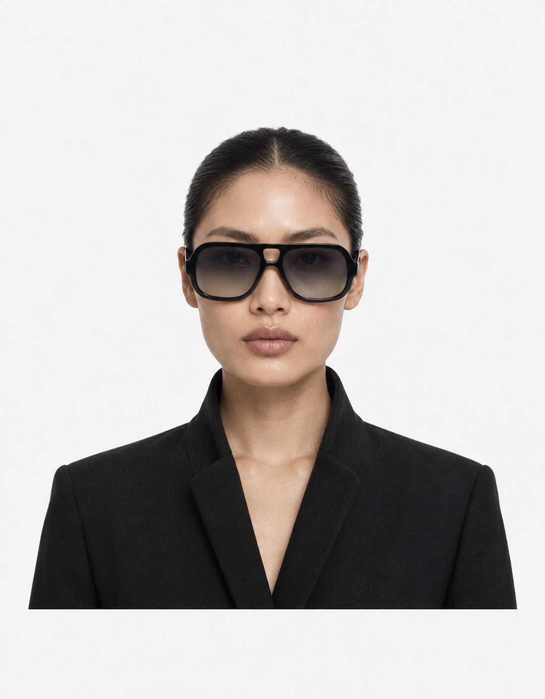 Eden Black — KOM-S11476 — portrait-front editorial