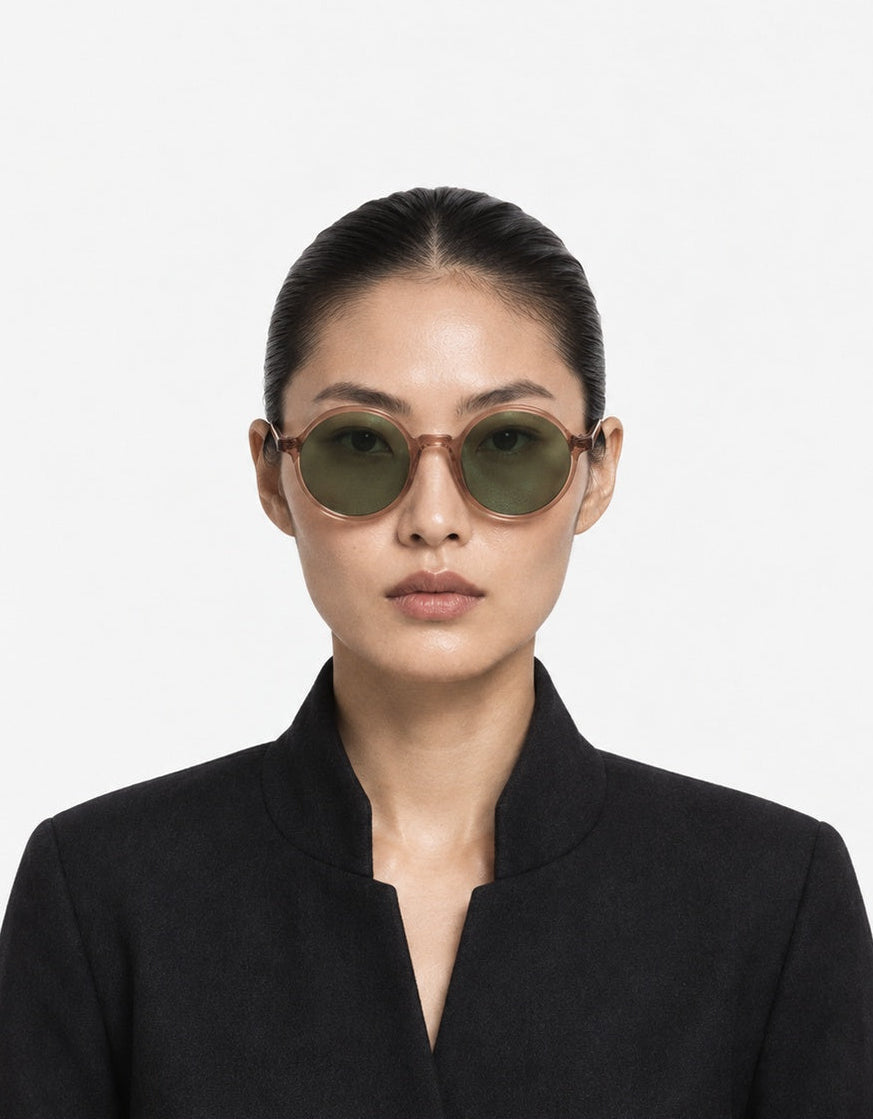Madison Raisin — KOM-S3281 — portrait-front editorial