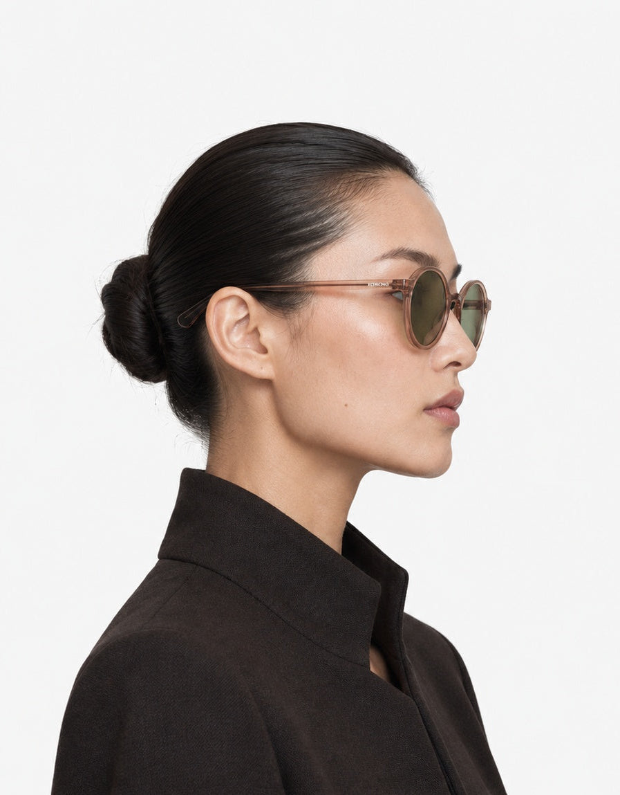 Madison Raisin — KOM-S3281 — portrait-profile editorial
