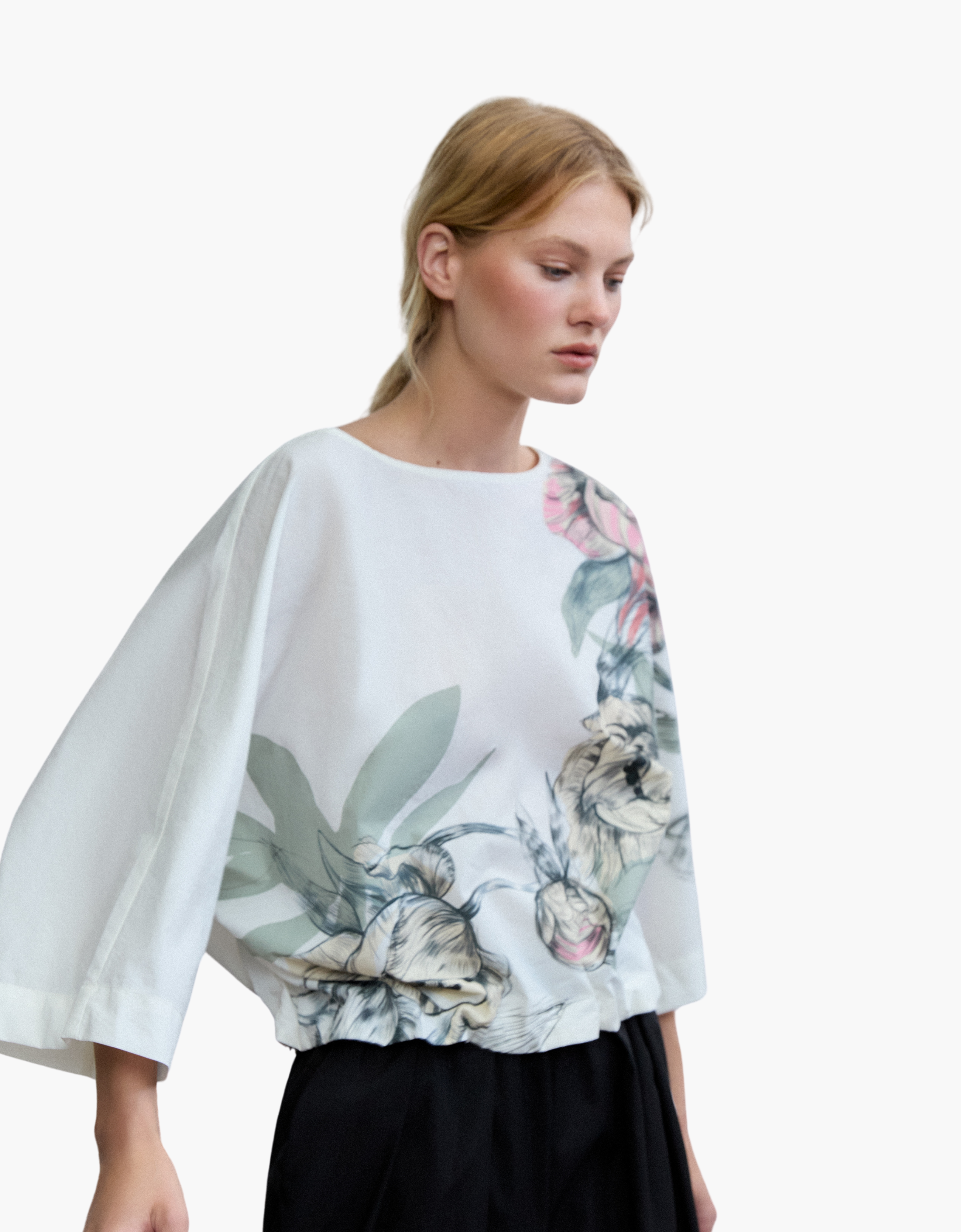 Blusa dolman sketch flores