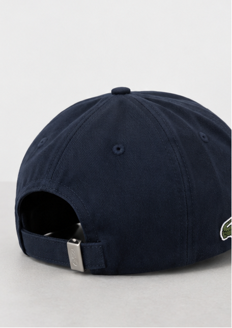 Gorra de sarga de algodón en azul marino – vista trasera