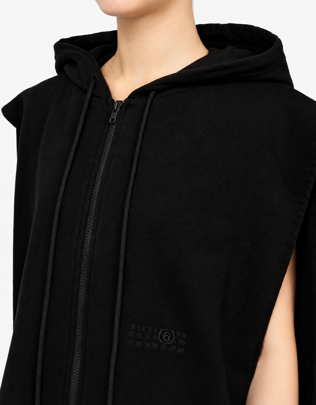 S52HG0042 Negro — detalle-capucha