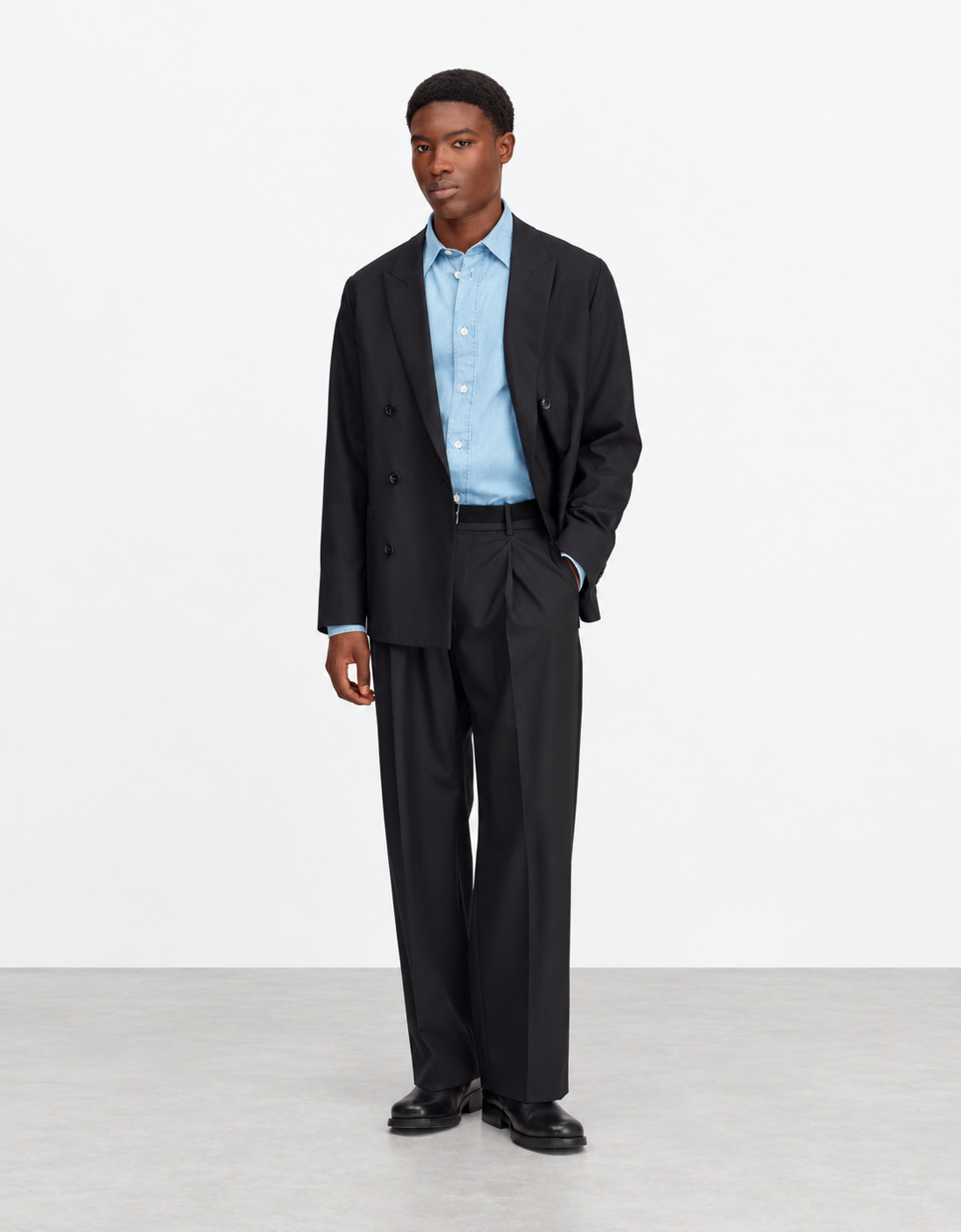 Kay 10037 Negro 999 — frontal cuerpo completo