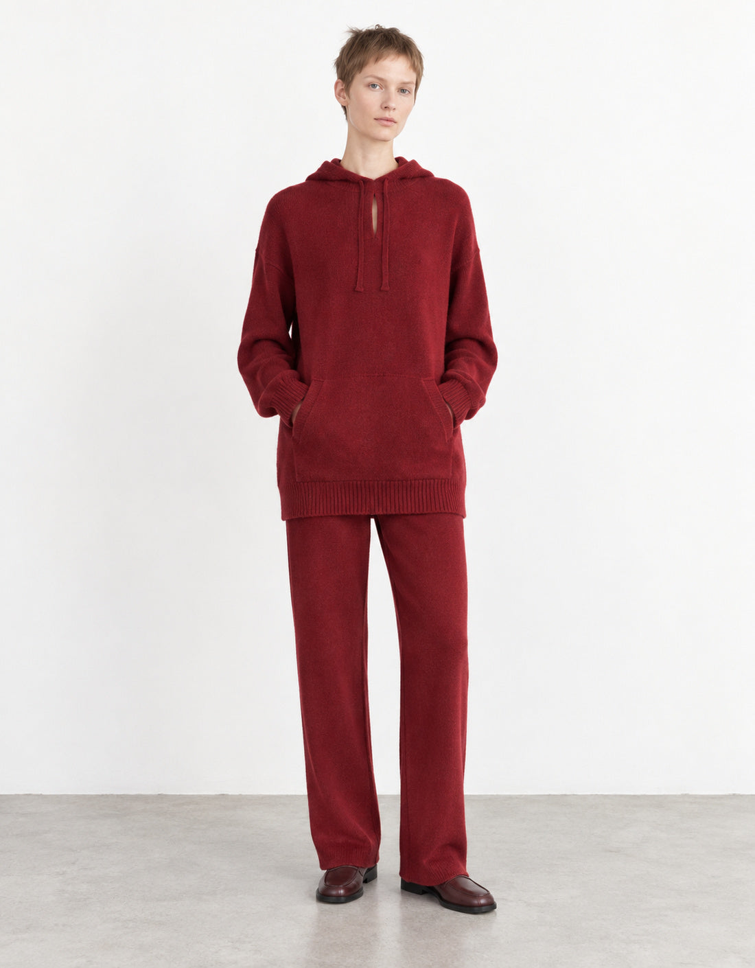 Jersey lana y cashmere con capucha "Leguale" rojo, vista frontal