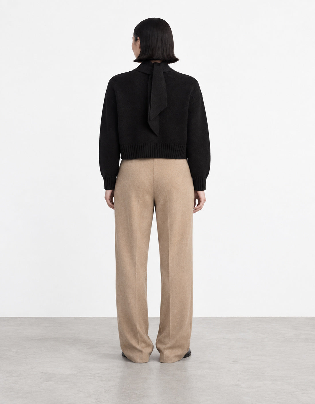 Cárdigan lana y cashmere con lazada "Palo" negro, vista trasera
