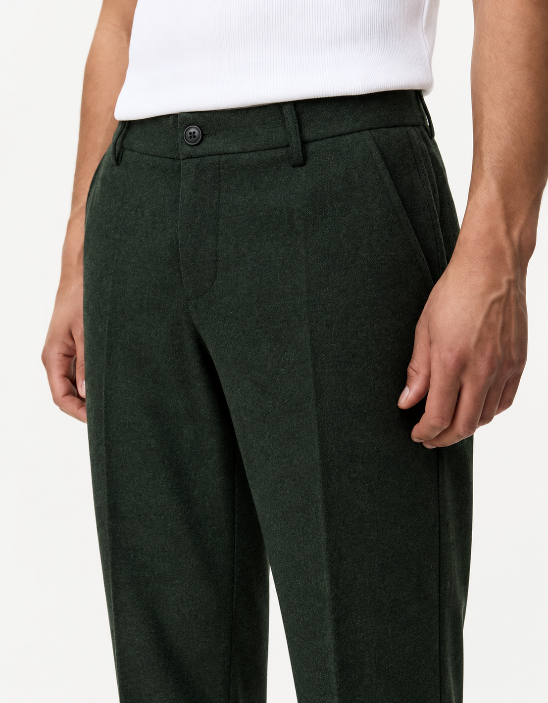 Pantalón traje lana Wool Regular verde oscuro - detalle de cintura y tejido